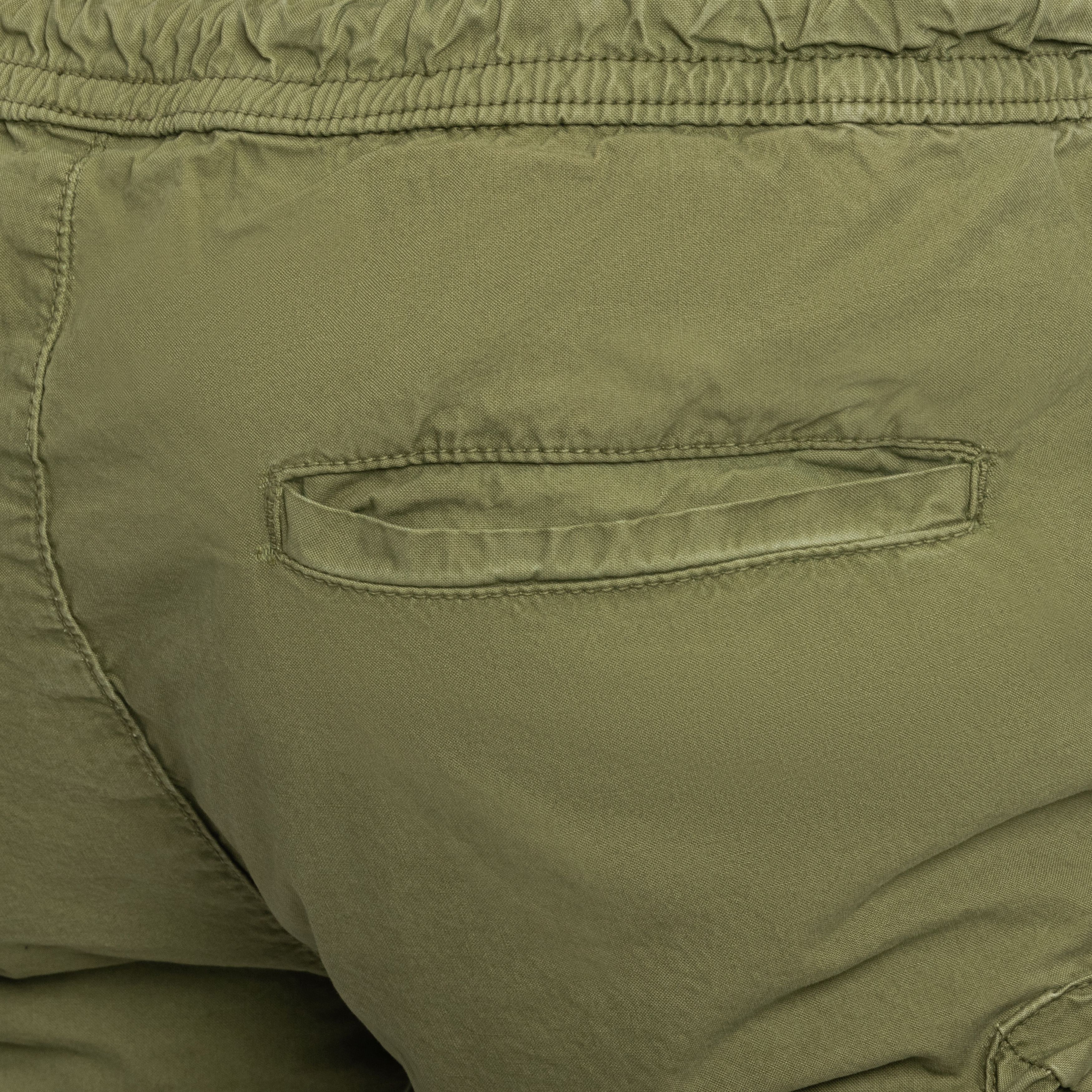 Alpha Industries Division Shorts - Olive