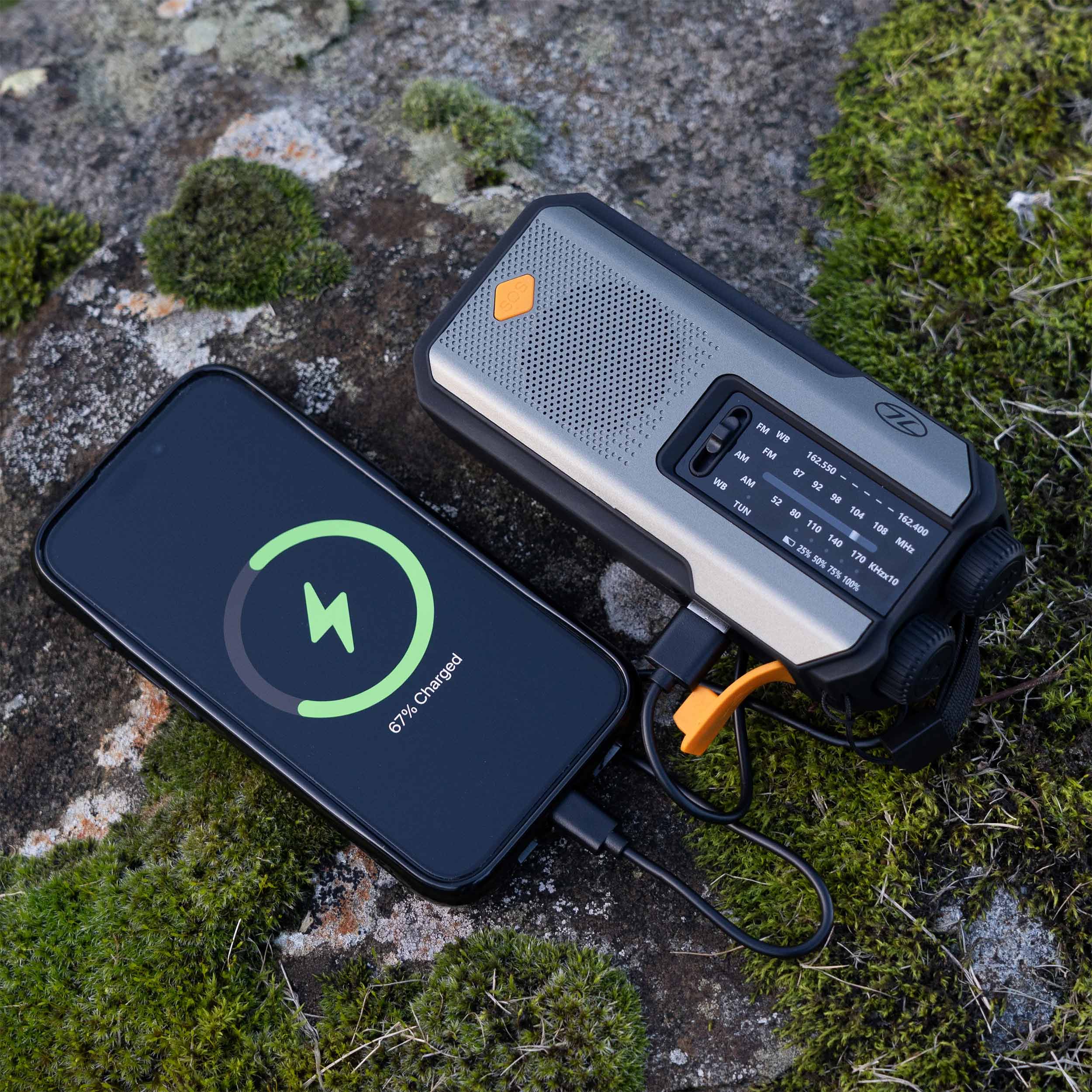 Highlander Outdoor Universal Survival Emergency Hub Hätätilaradio
