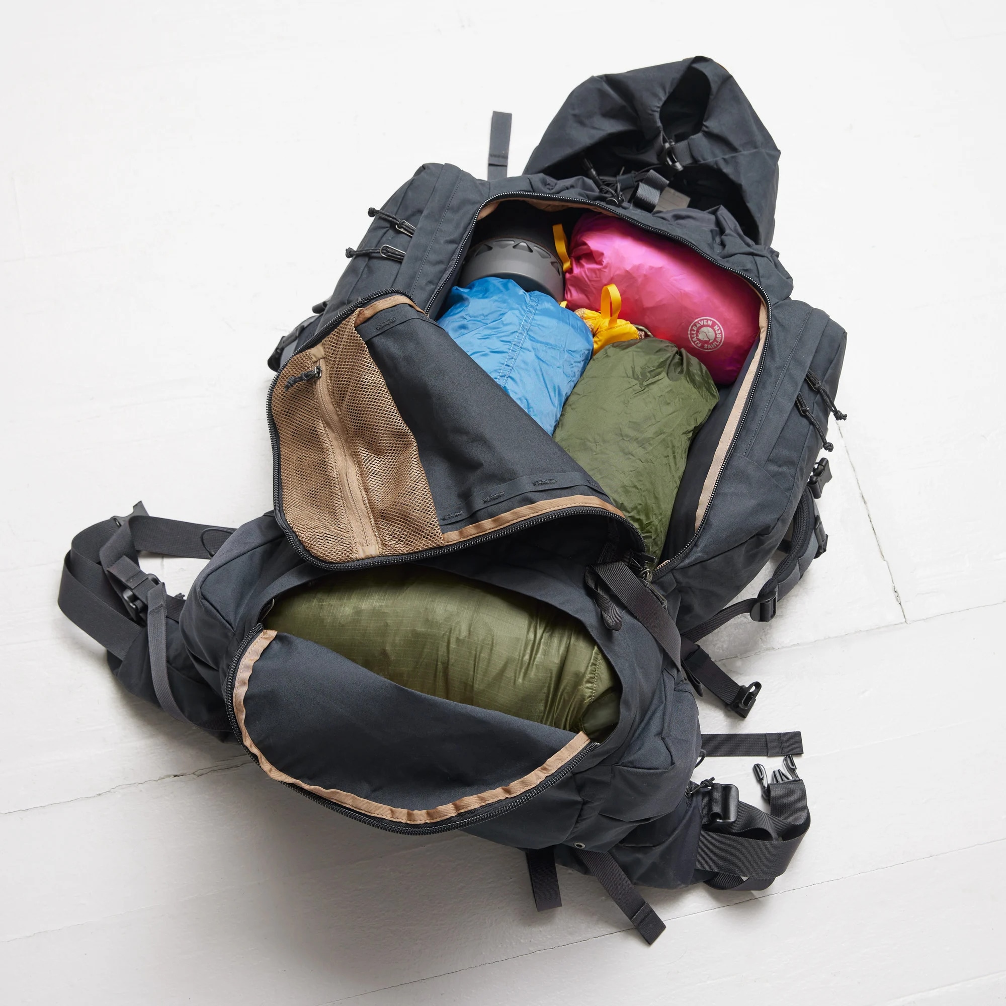 Fjallraven Kajka 85 l Reppu - Coal Black