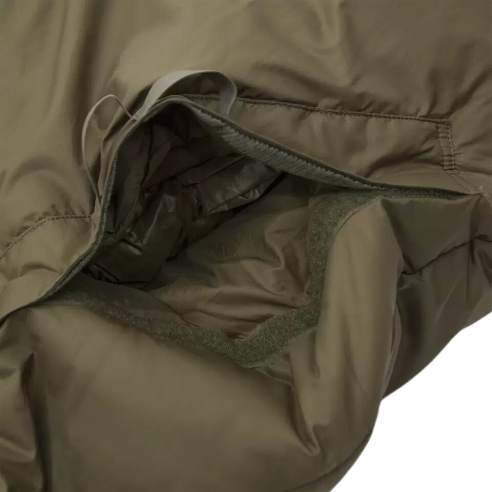 Carinthia Survival One makuupussi Large - Olive vasen