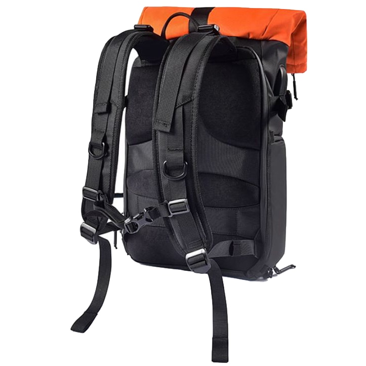 Quest Reppu USB-lähdöllä 32 l - musta