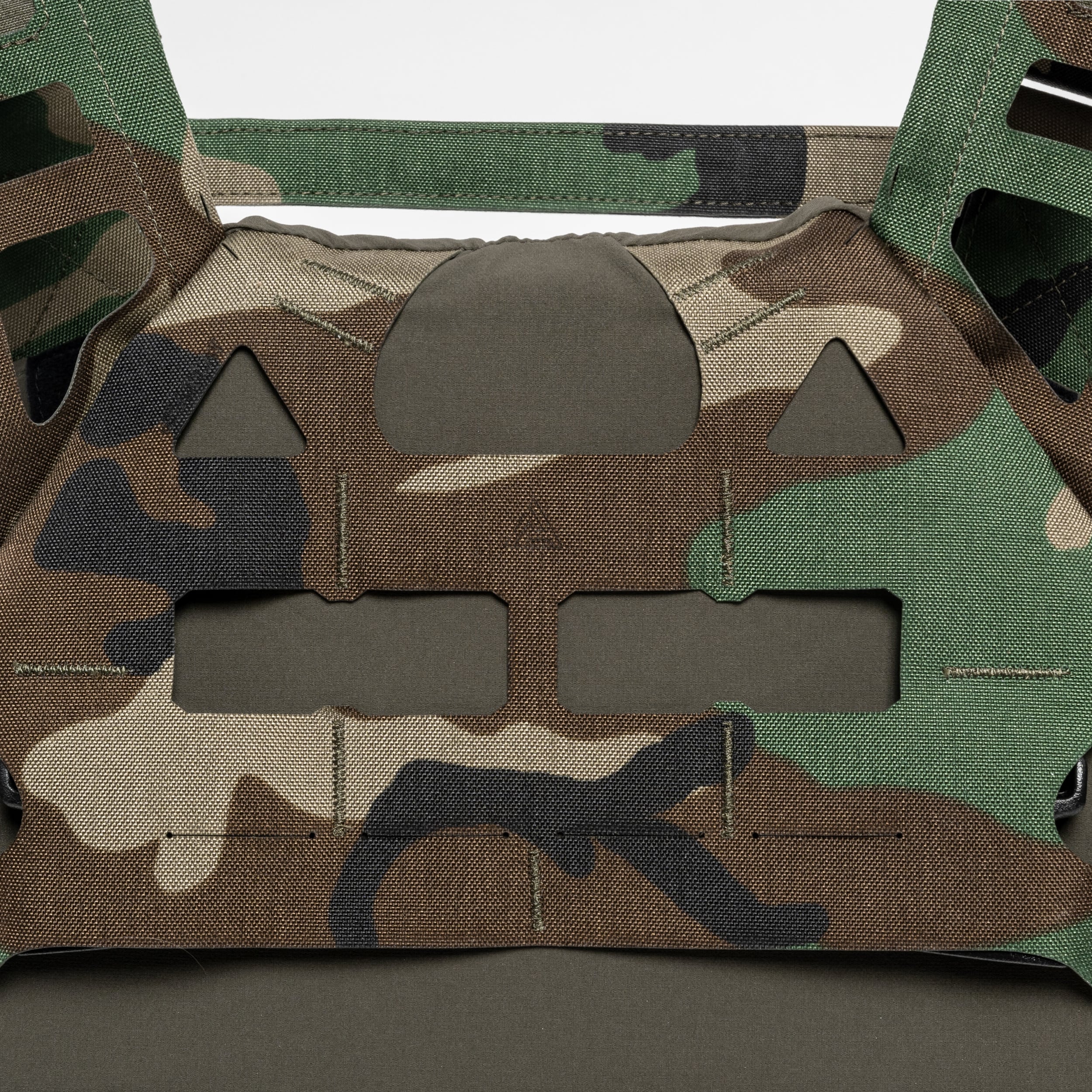 Direct Action Bearcat Ultralight Plate Carrier Taktinen liivi - Woodland - levyille koko L