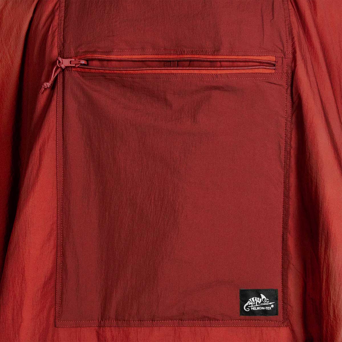 Helikon-Tex Swagman Roll Climashield Apex Poncho makuupussitoiminnolla - Crimson Sky