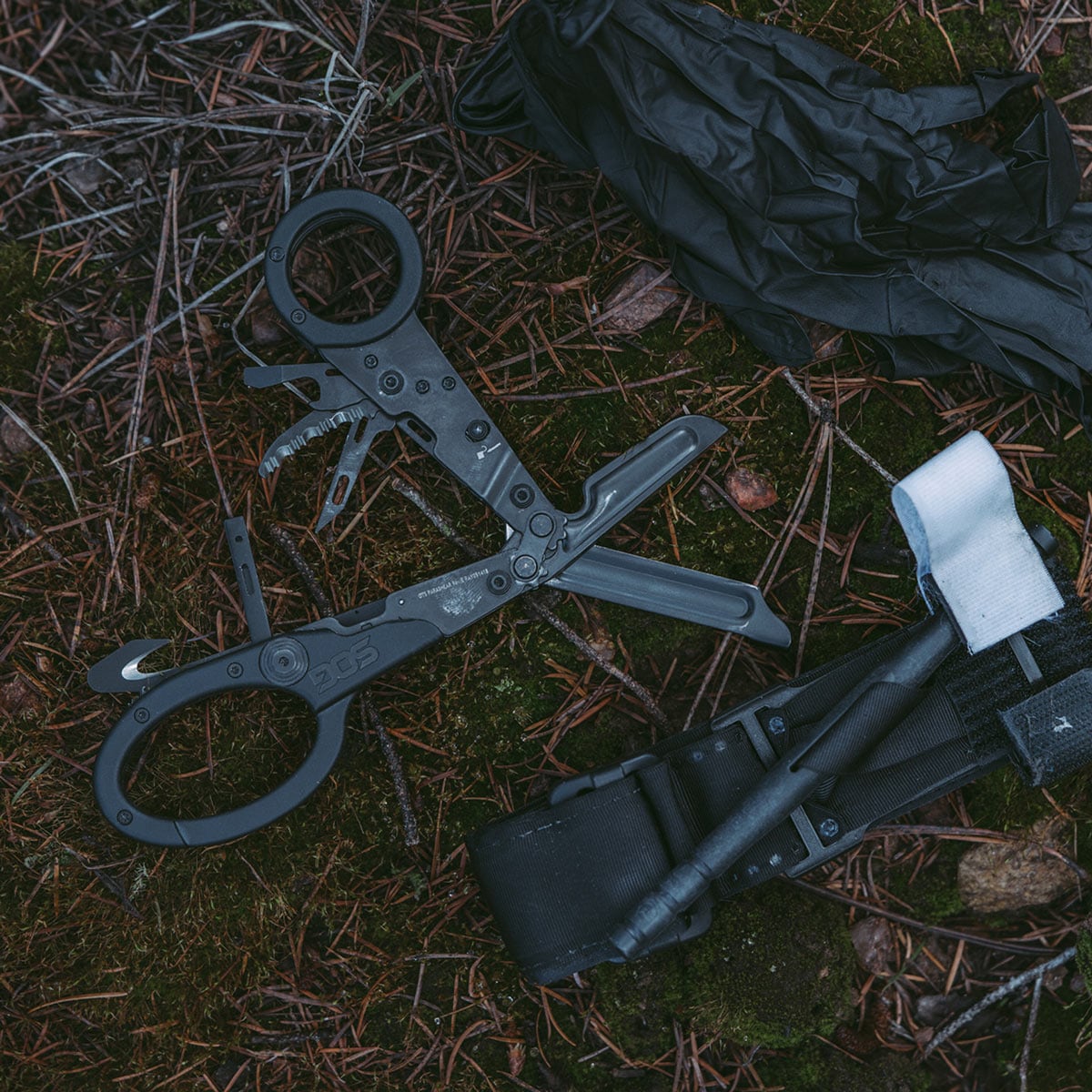 SOG ParaShears Multityökalu kotelolla - Black