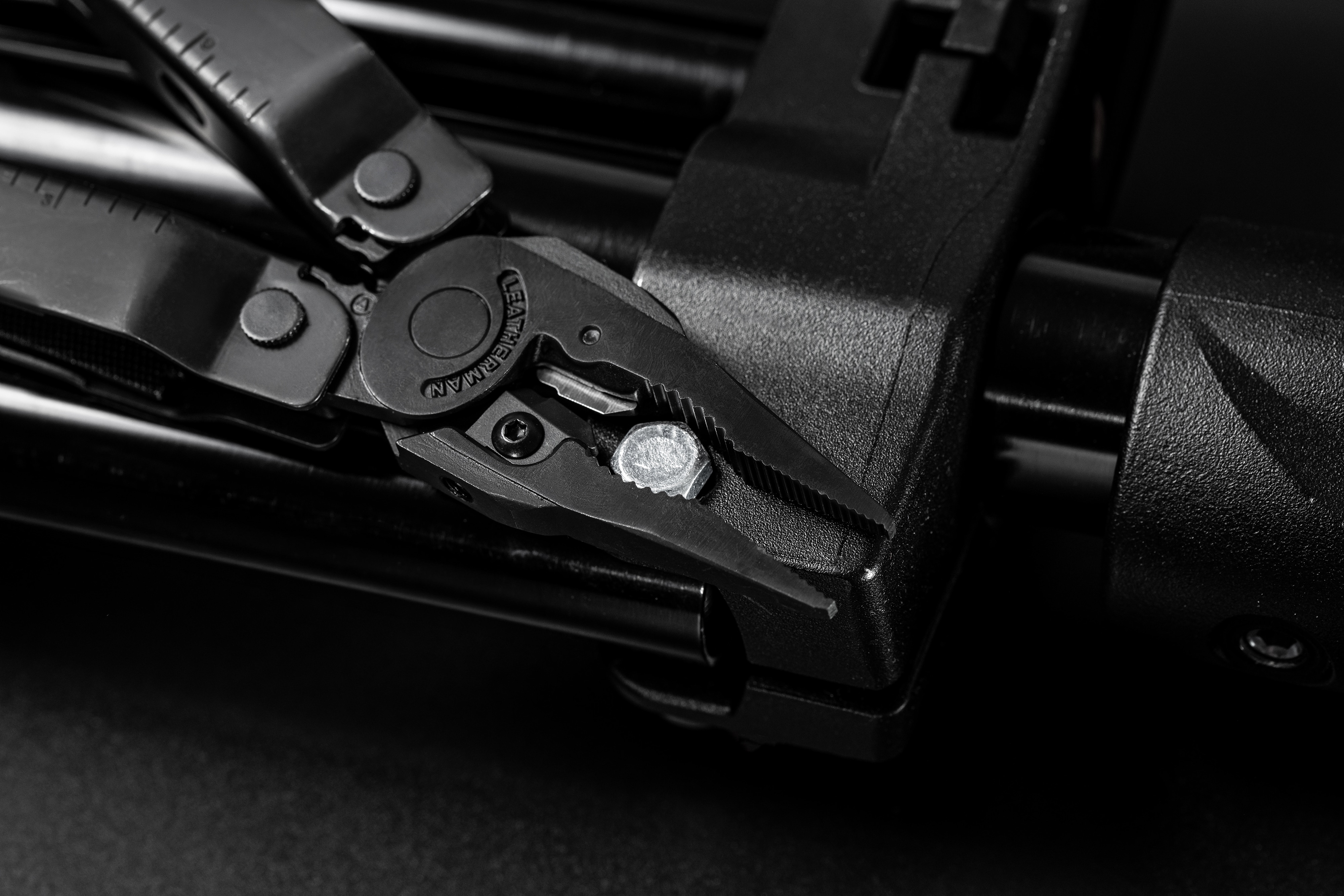 Leatherman Super Tool 300 Multityökalu - Black