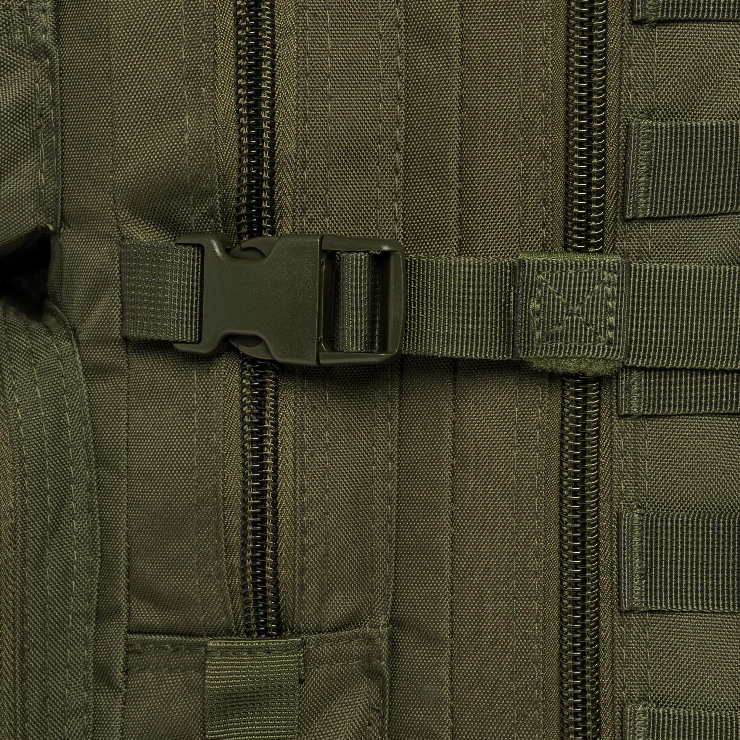 Mil-Tec Assault Pack Large Reppu 36 l - Olive
