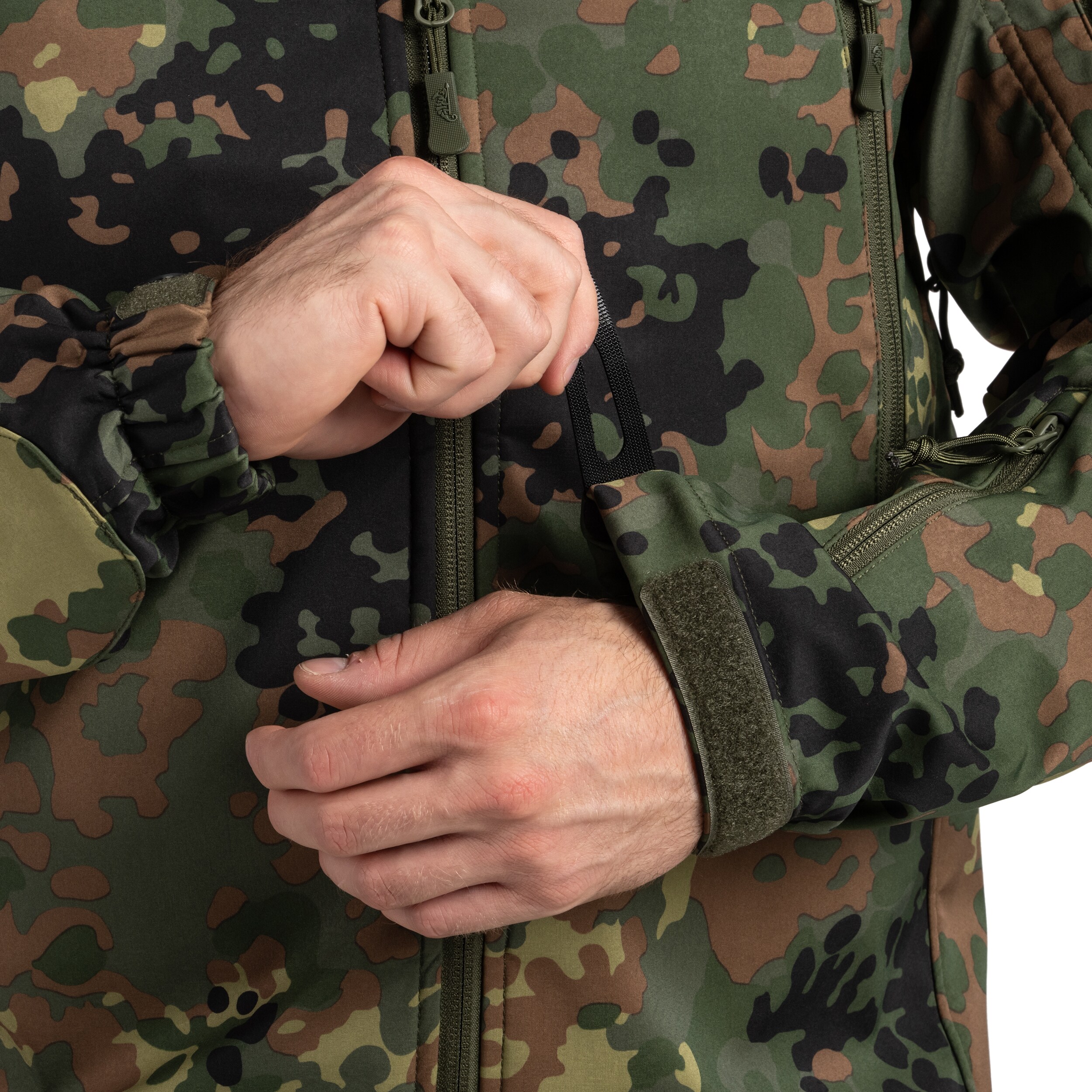 Helikon-Tex Gunfighter Softshell-takki Shark Skin Windblocker - Flecktarn