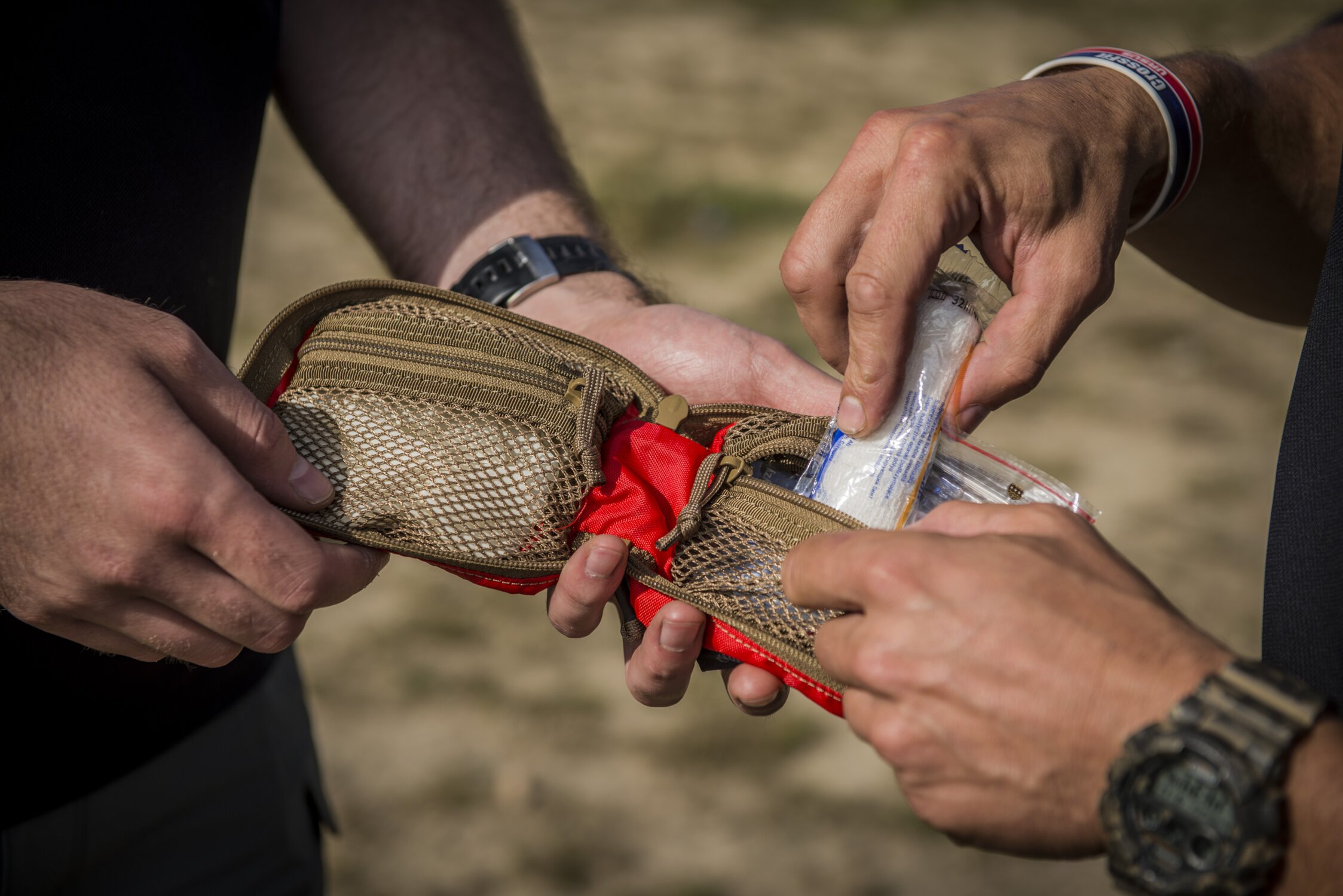 Trousse de premiers secours Mini Med Kit Helikon-Tex - Red
