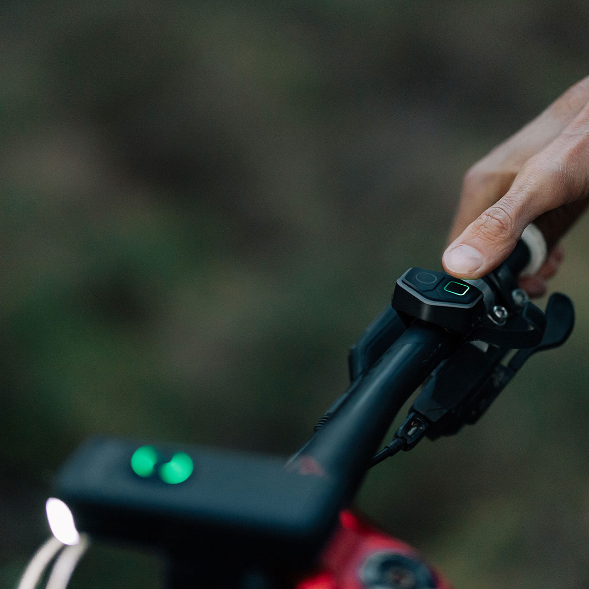 Éclairage avant de vélo avec fixation RN 2000 2000 lumens Olight 