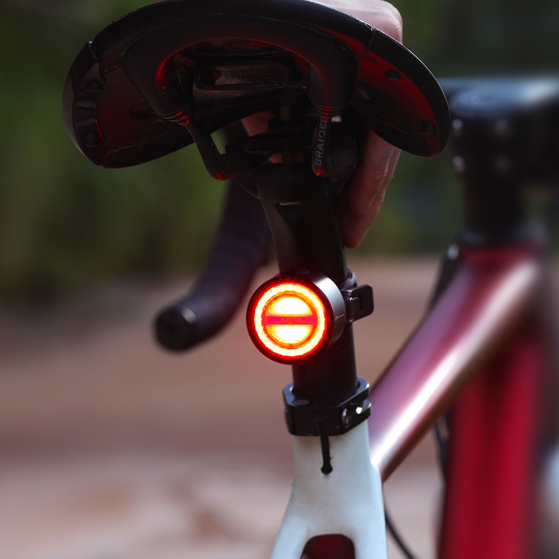 Éclairage arrière de vélo avec fixation  BS 100 100 lumens Olight 