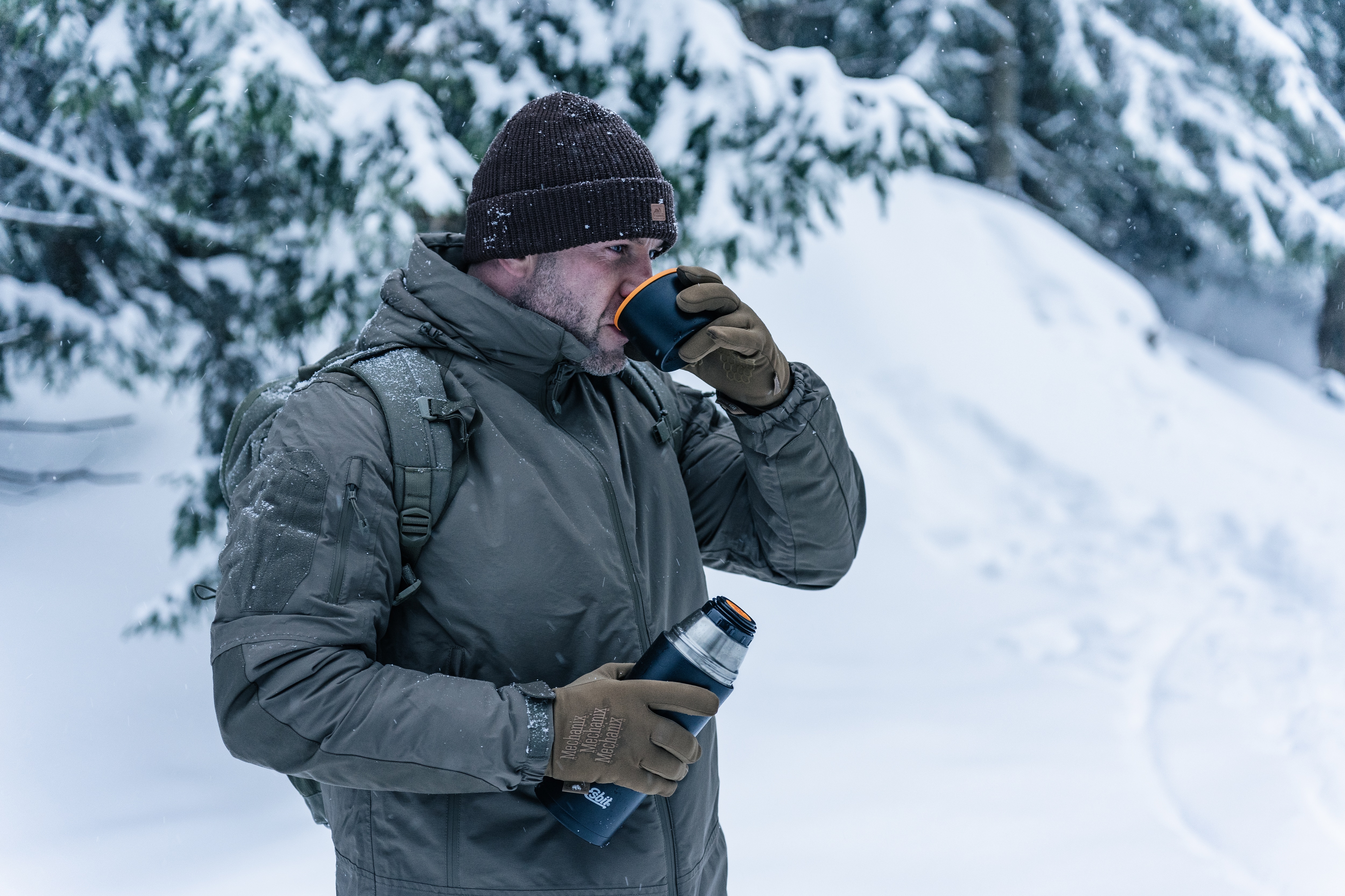 Thermos Vacuum Flask 1 L Esbit - Black