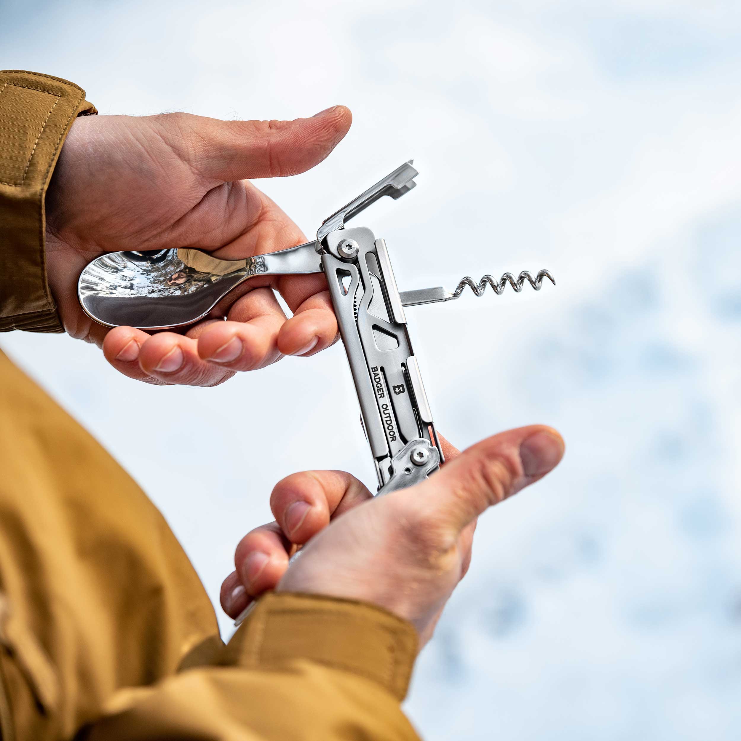 Multitool indispensable Paw Badger Outdoor