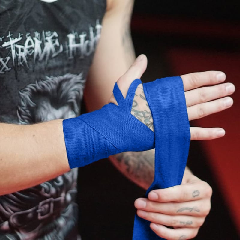 Bandes de boxe sur les mains et les poignets 2 x 4 m DBX Bushido - Blue 