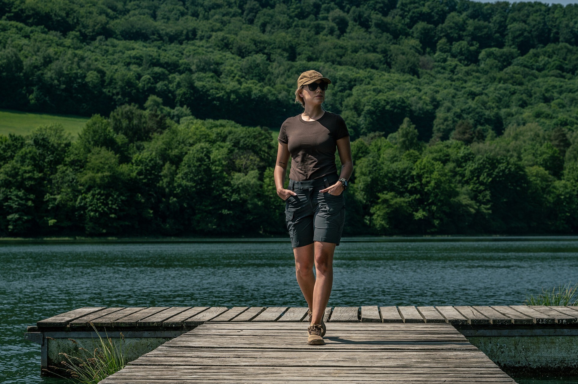 T-shirt pour femmes en coton bio Slim Helikon - Earth Brown