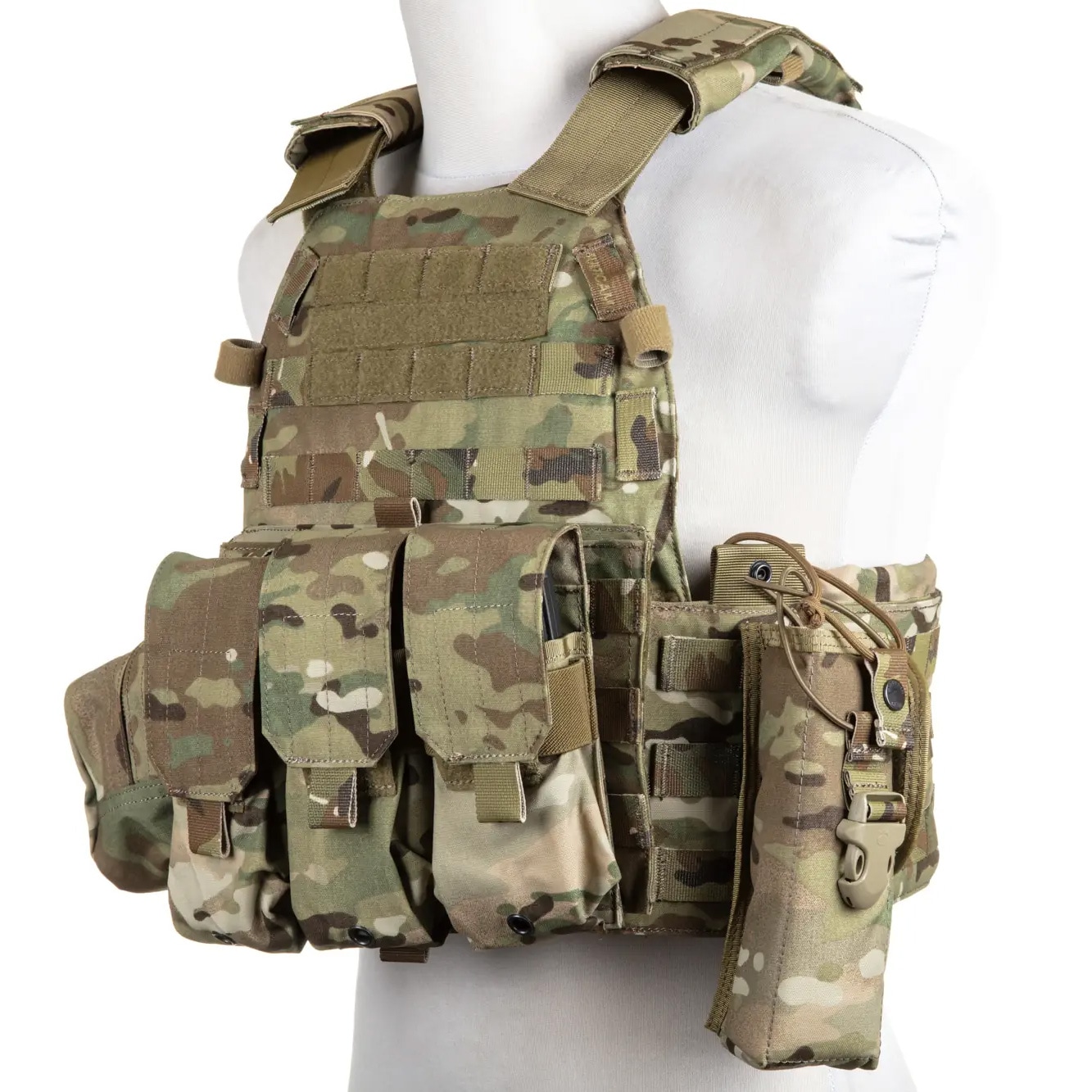 Gilet tactique Plate Carrier 6094A Style avec un jeu de pochettes Emerson - MultiCam