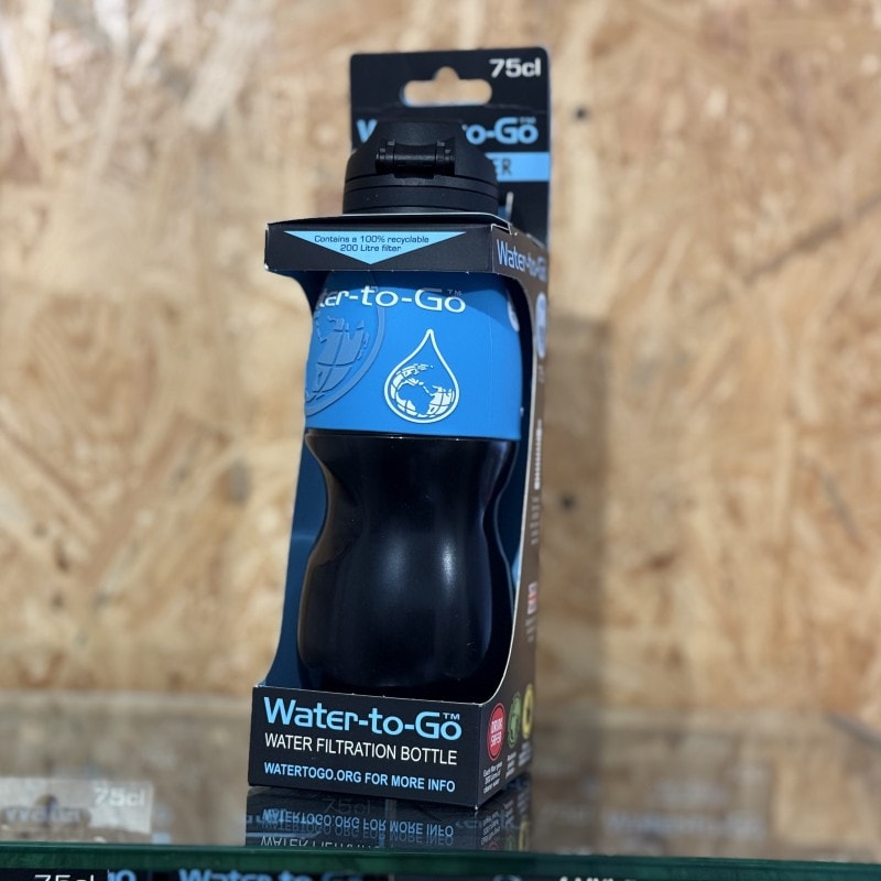 Bouteille avec filtre 750 ml 2024 Water-to-Go - Noir/Bleu