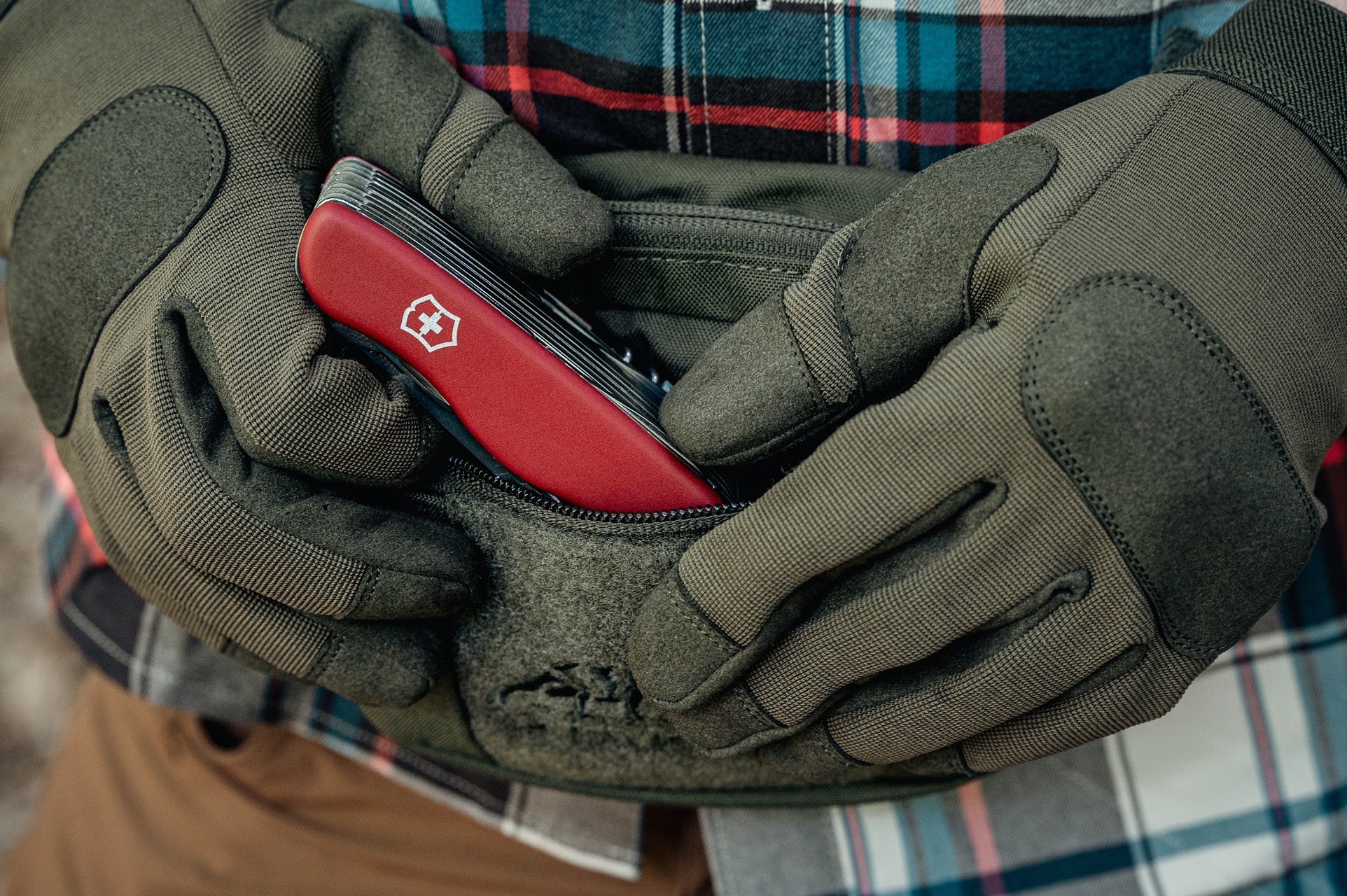 Couteau de poche Work Champ XL Victorinox - Red