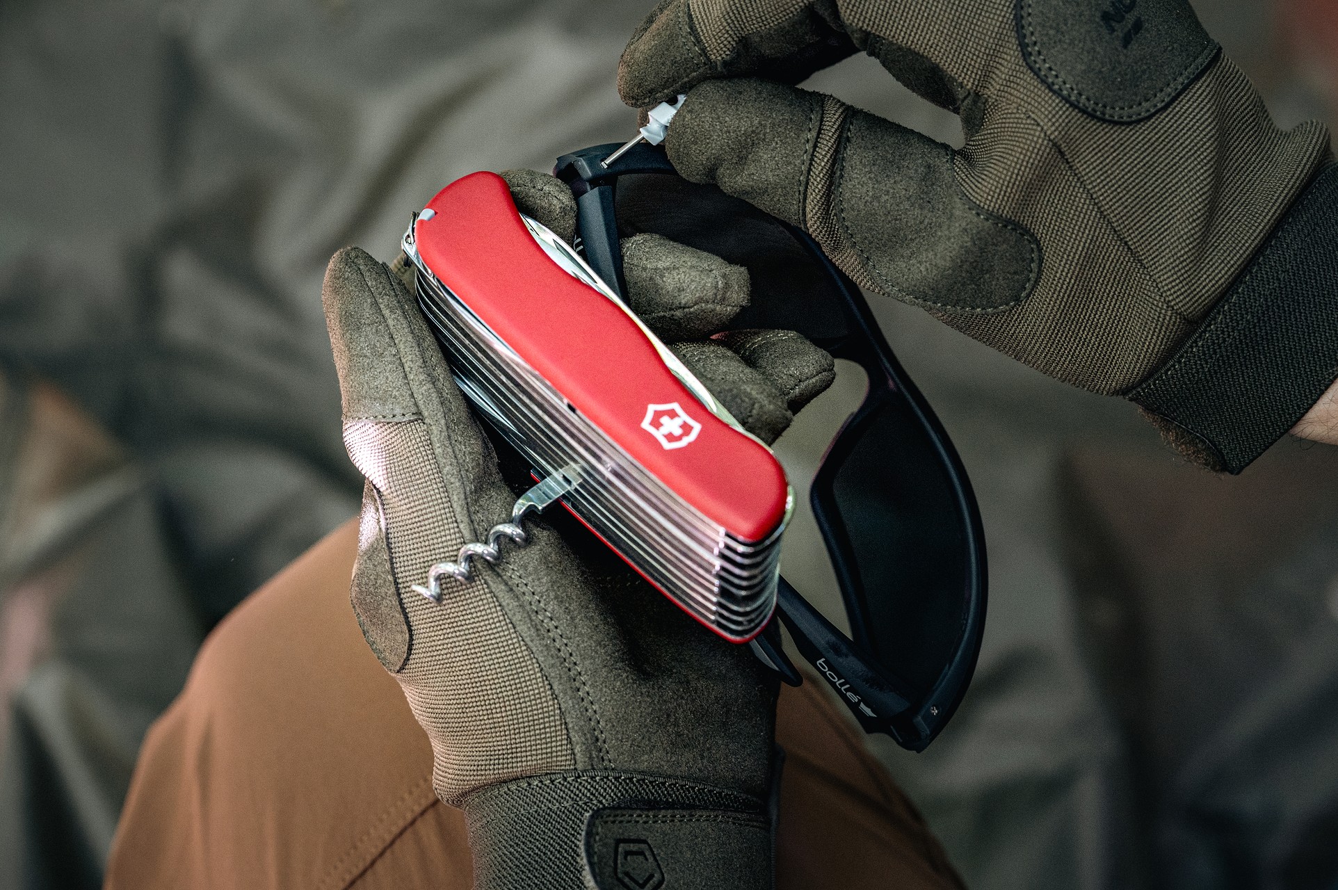 Couteau de poche Work Champ XL Victorinox - Red