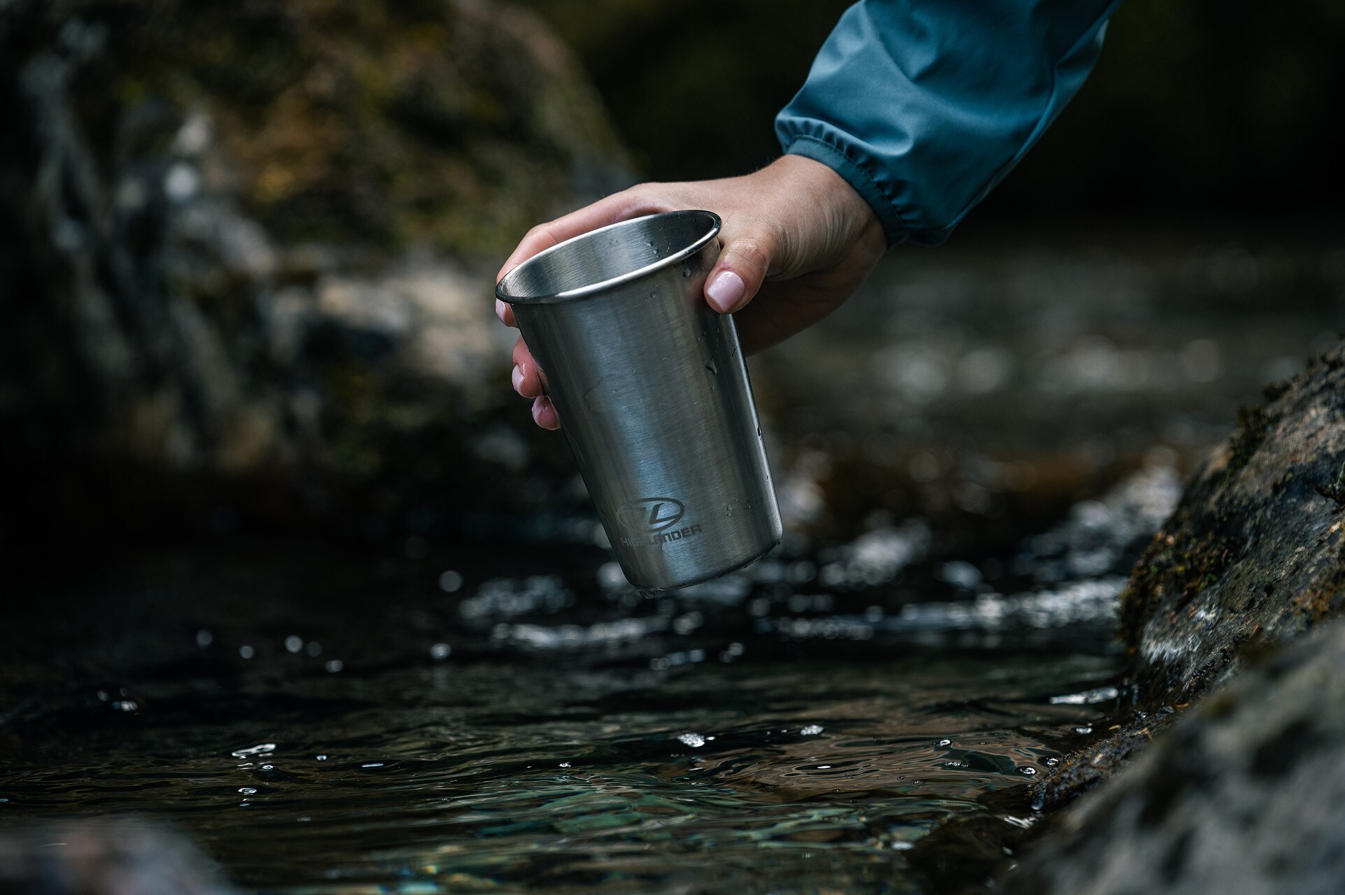 Mug en acier Outdoor Camp Cup 500 ml 4 pcs. Highlander - Silver