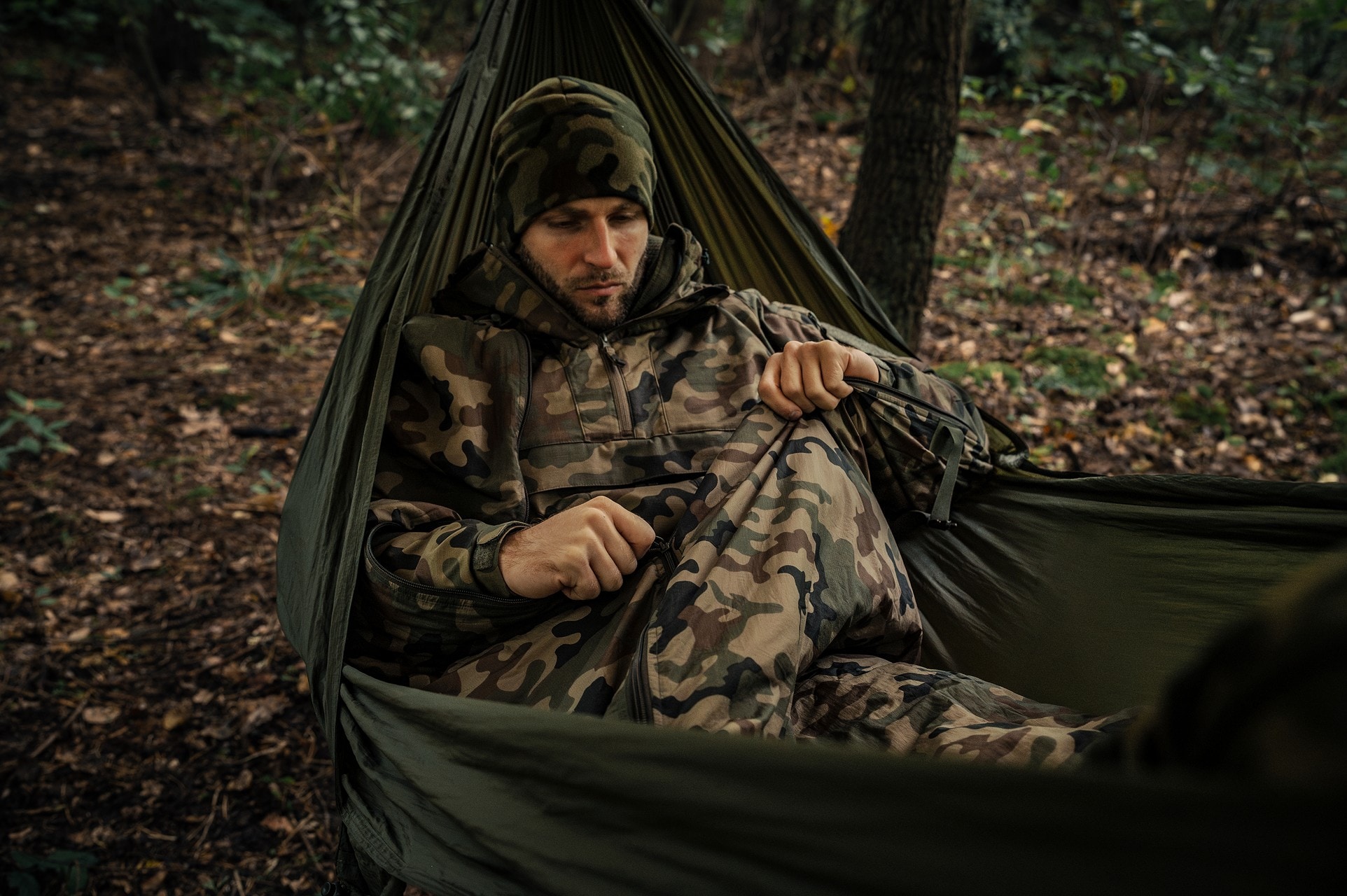 Poncho avec fonction sac de couchage Swagman Roll Climashield Apex Helikon-Tex - wz.93 Pantera PL Woodland