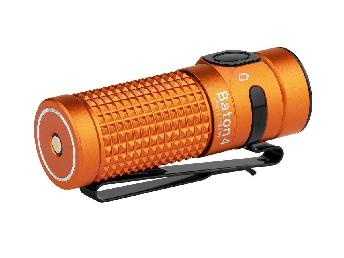 Lampe de poche avec étui de chargement sans fil 1300 lumens Baton 4 Premium Edition Olight - Orange
