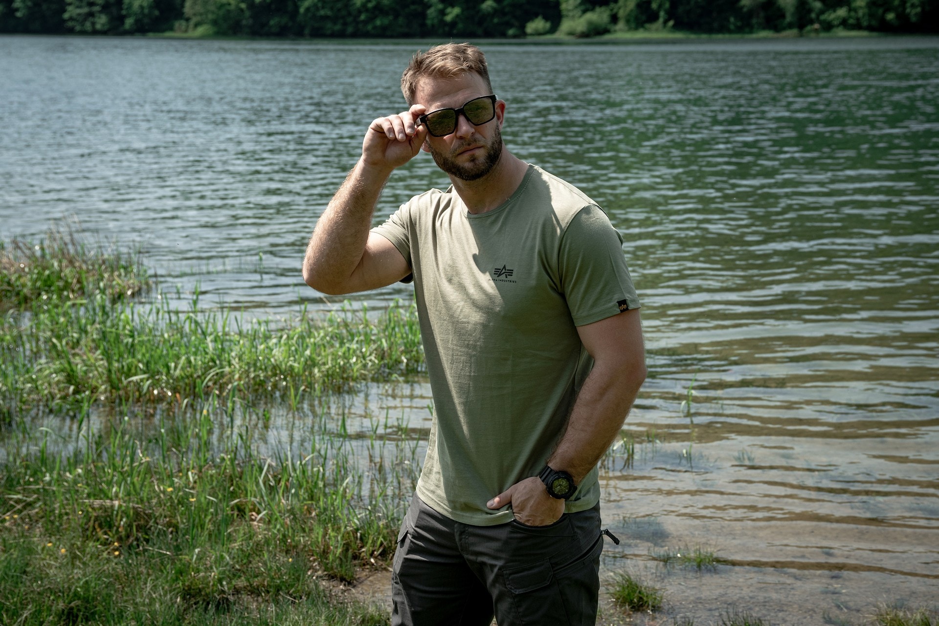 T-Shirt Backprint Alpha Industries - Olive/Black