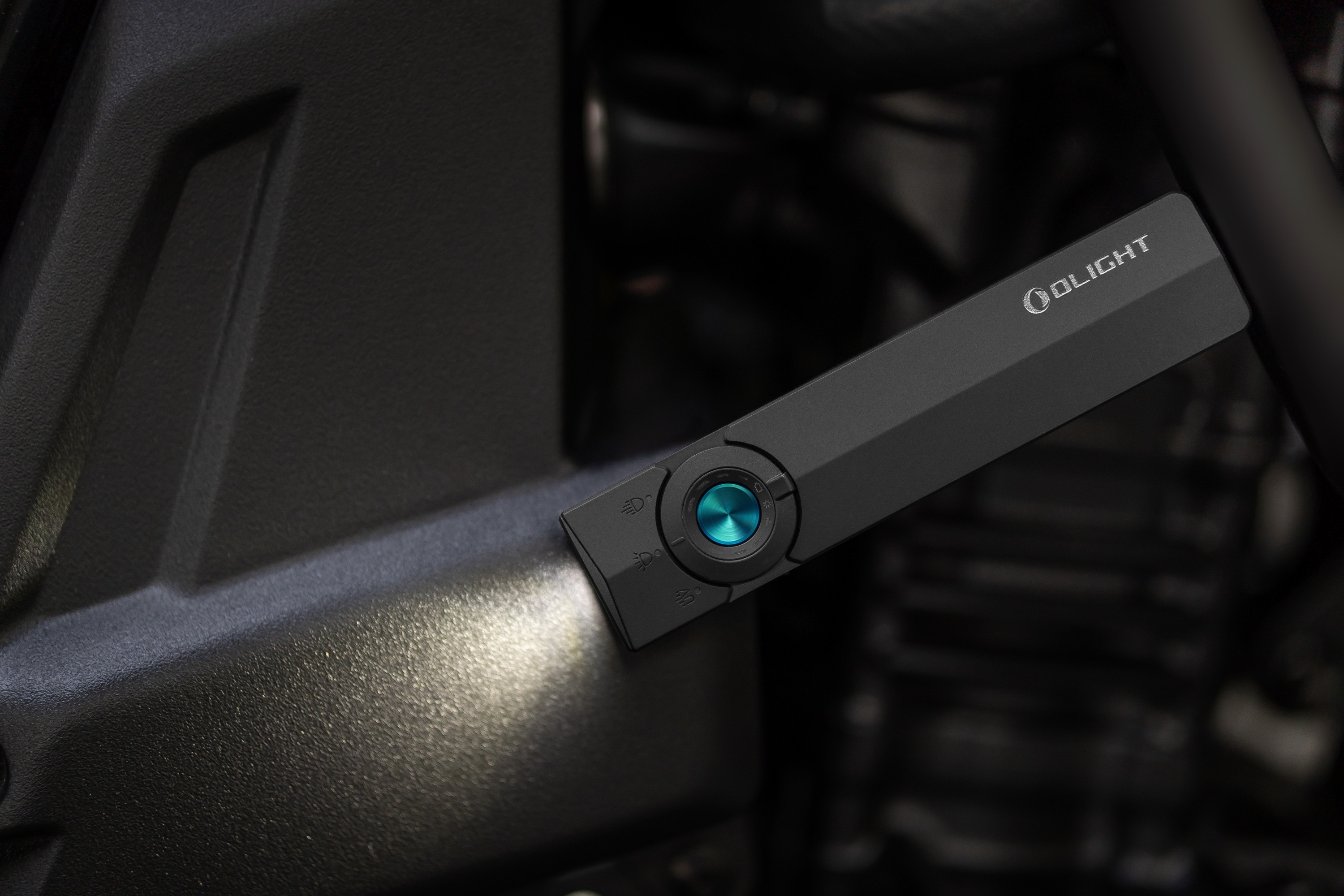 Lampe de poche ArkPro Class 1 - 1500 lumens Olight - Cool White Matte Black