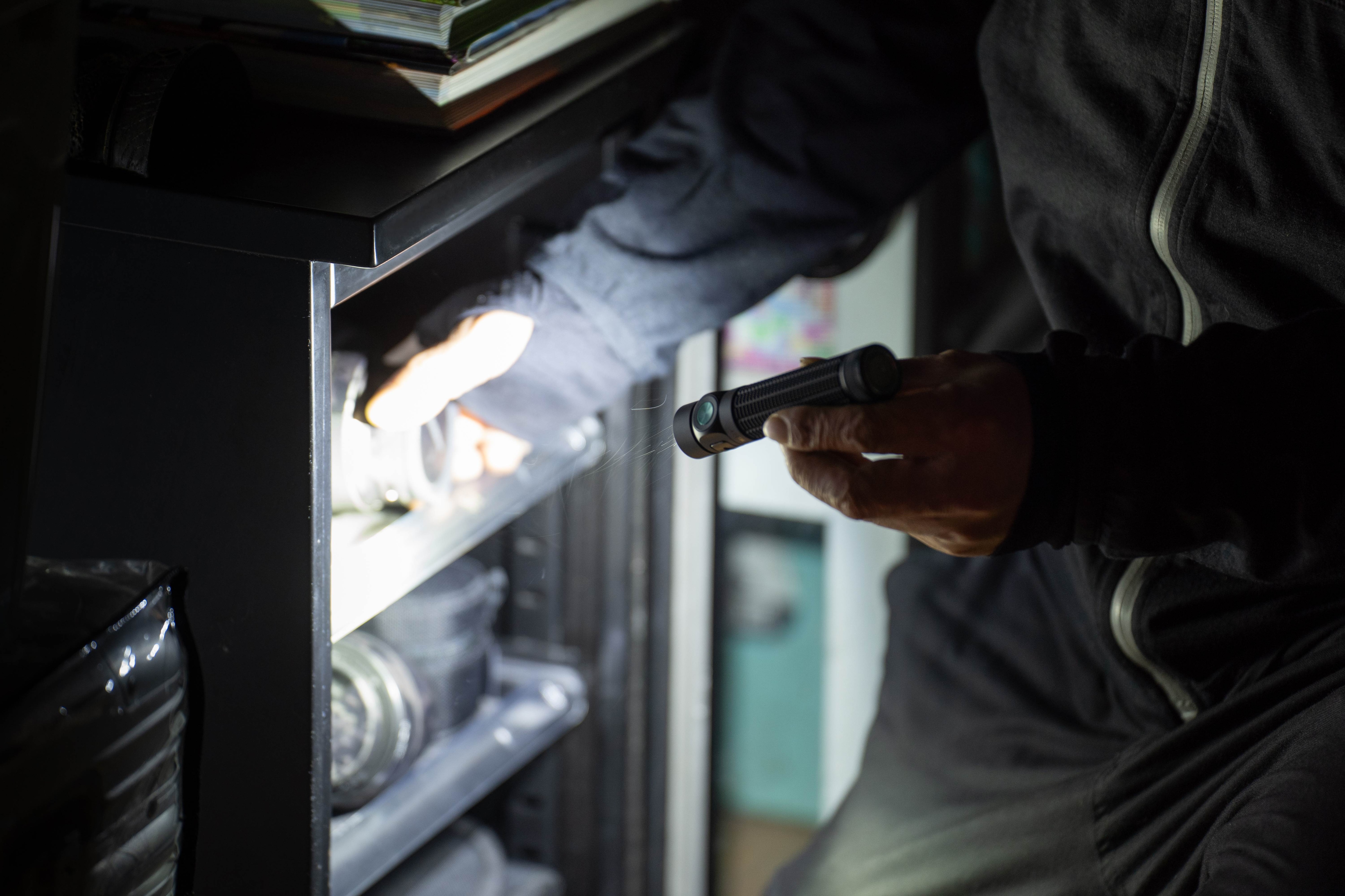 Lampe de poche Baton 4 Pro Matte Black - 1600 lumens Olight