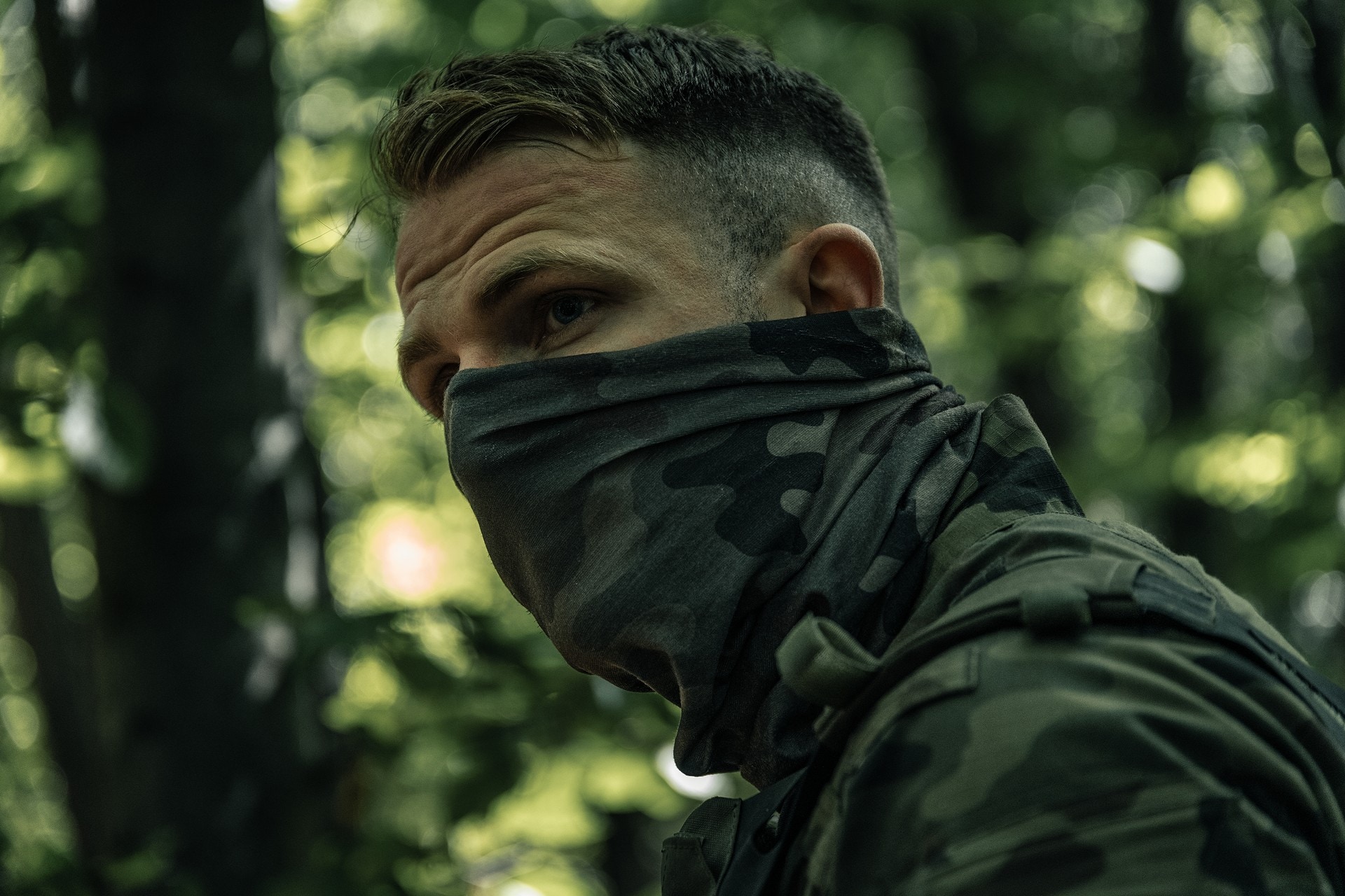 Foulard multifonctionnel Mil-Tec - wz.93 Pantera PL Woodland