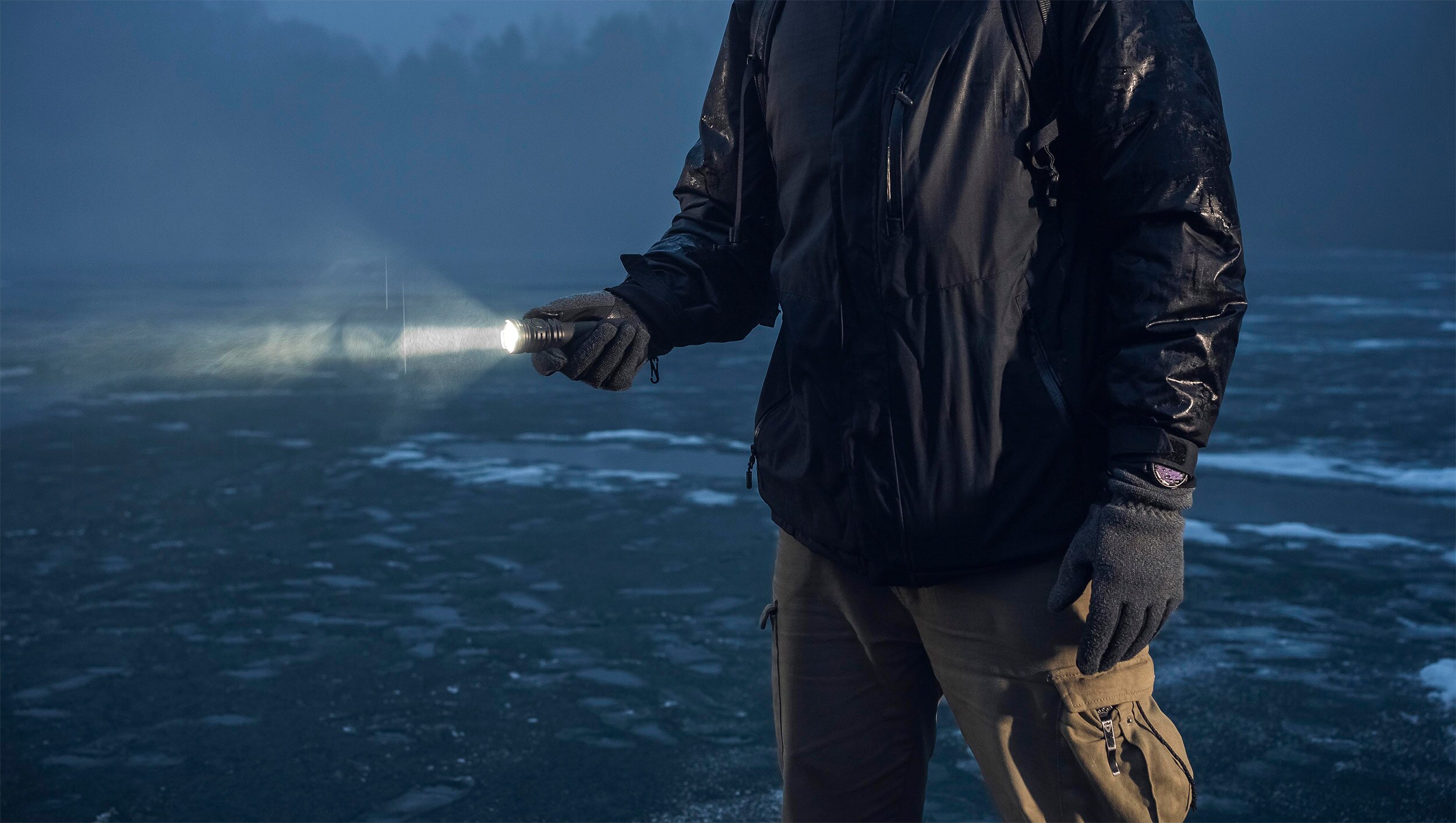 Lampe de poche tactique Armytek Dobermann PRO Max White PCB - 3000 lumens