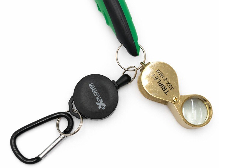 Brosse multifonctionnelle Explorer avec une loupe - Military Green