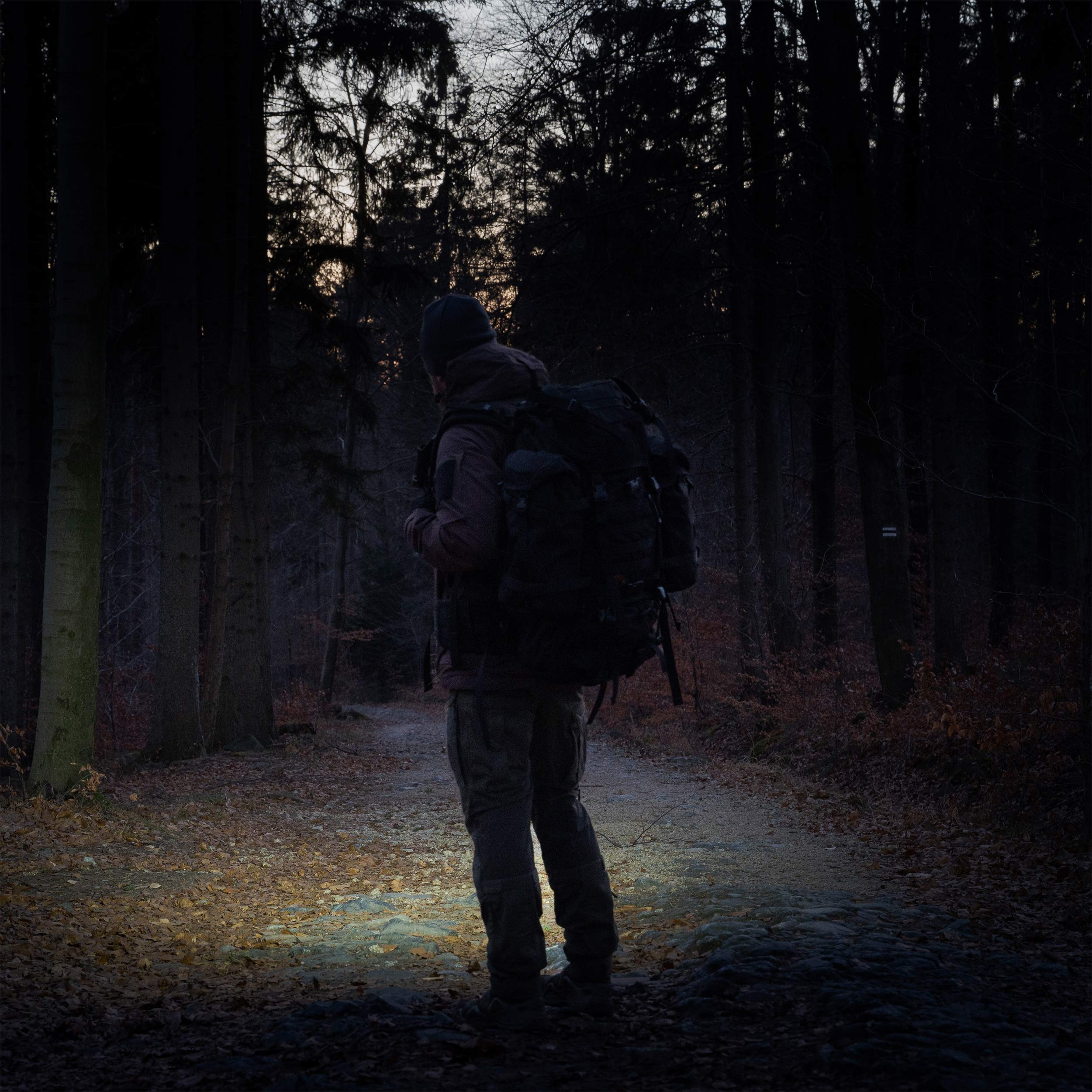 Lampe de poche tactique et de recherche Seeker Ultra Cool White Olive Green - 4800 lumens Olight