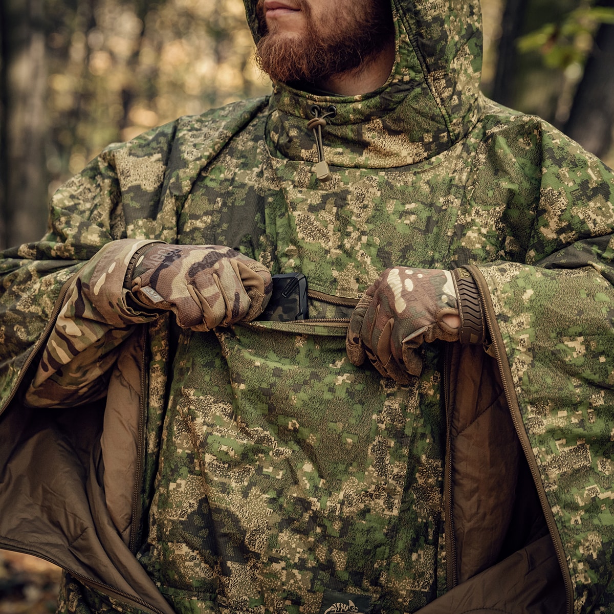 Poncho Swagman Roll Climashield Apex avec fonction sac de couchage Helikon - PenCott WildWood