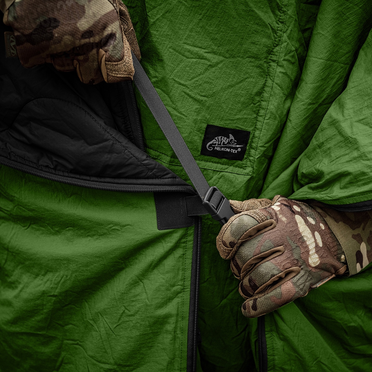 Poncho avec fonction de sac de couchage Swagman Roll Climashield Apex Helikon - Grass Green