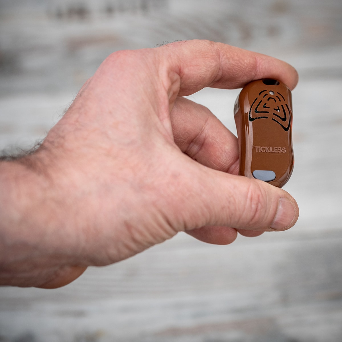 Protection ultrasonique contre les tiques pour les humains Military TickLess - Brown