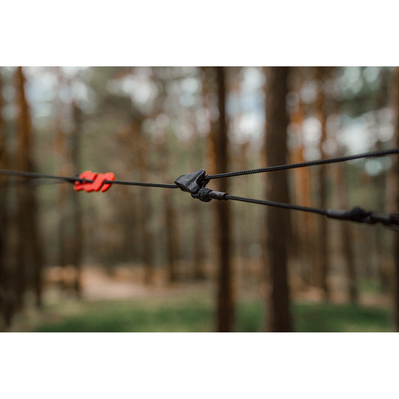 Suspension de la bâche de camping Tigerwood - Black Silk