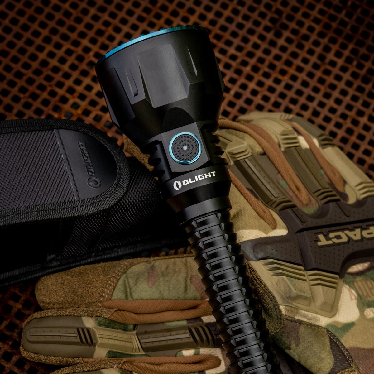 Lampe de poche tactique et de recherche Javelot Turbo portée 1300 m Olight