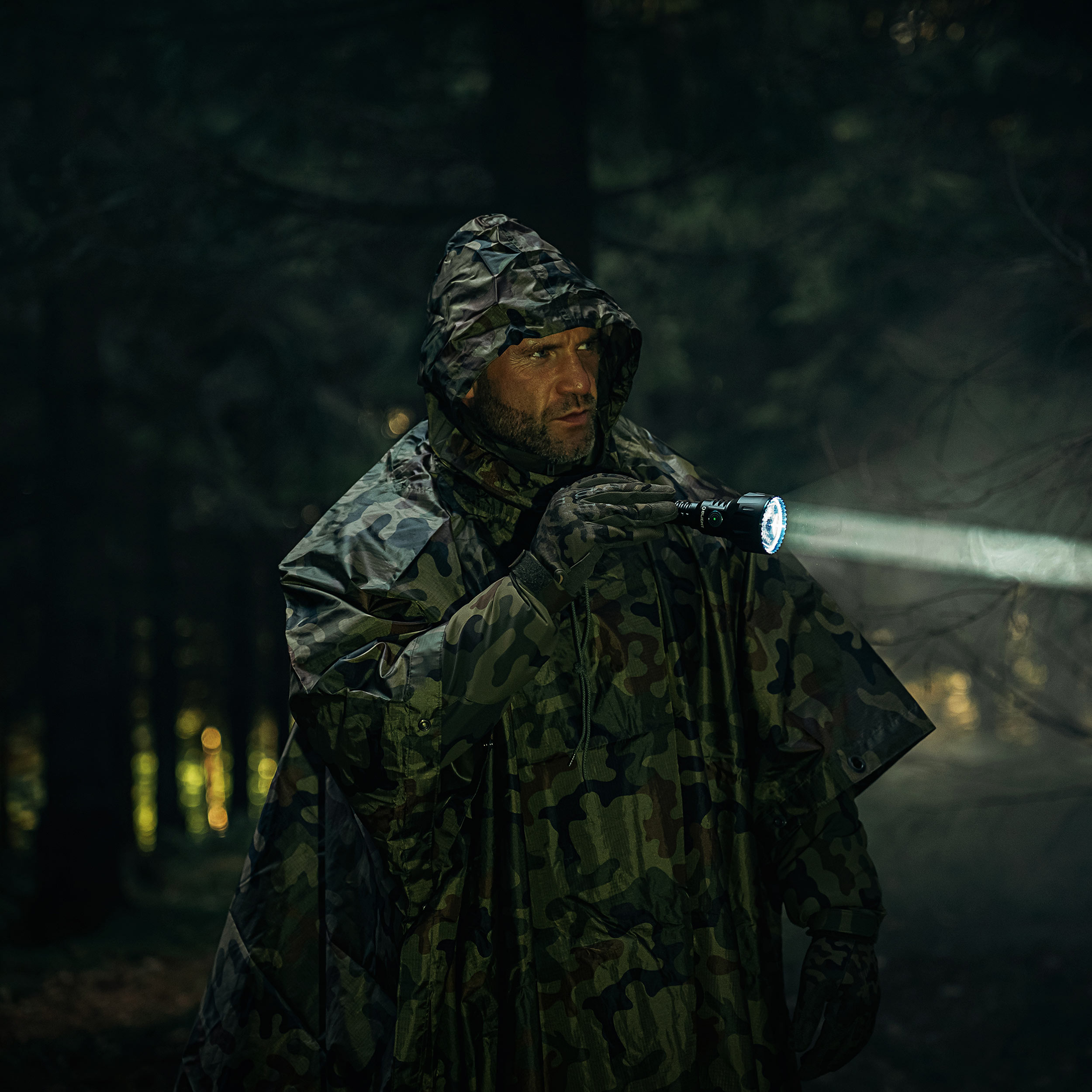 Lampe de poche tactique et de recherche Javelot Turbo portée 1300 m Olight