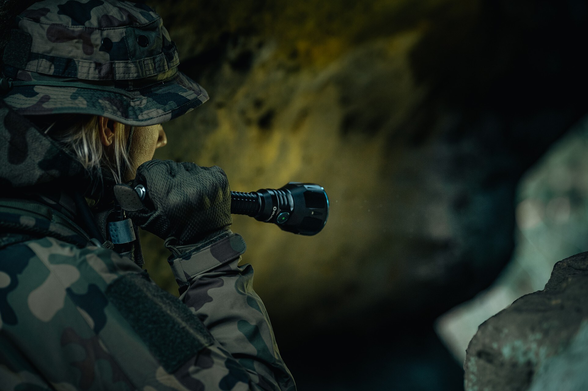 Lampe de poche tactique et de recherche Javelot Turbo portée 1300 m Olight