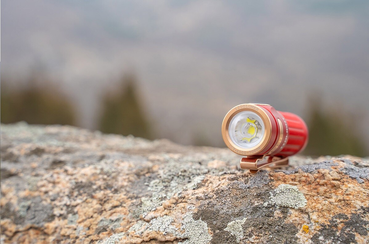 Lampe de poche rechargeable Baton 3 - 1200 lumens Olight - Red