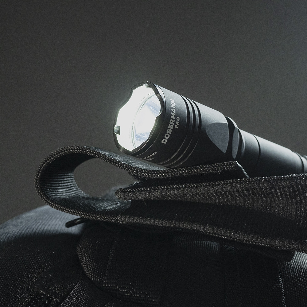 Lampe de poche Dobermann Pro Magnet USB Warm 1400 lumens Armytek 