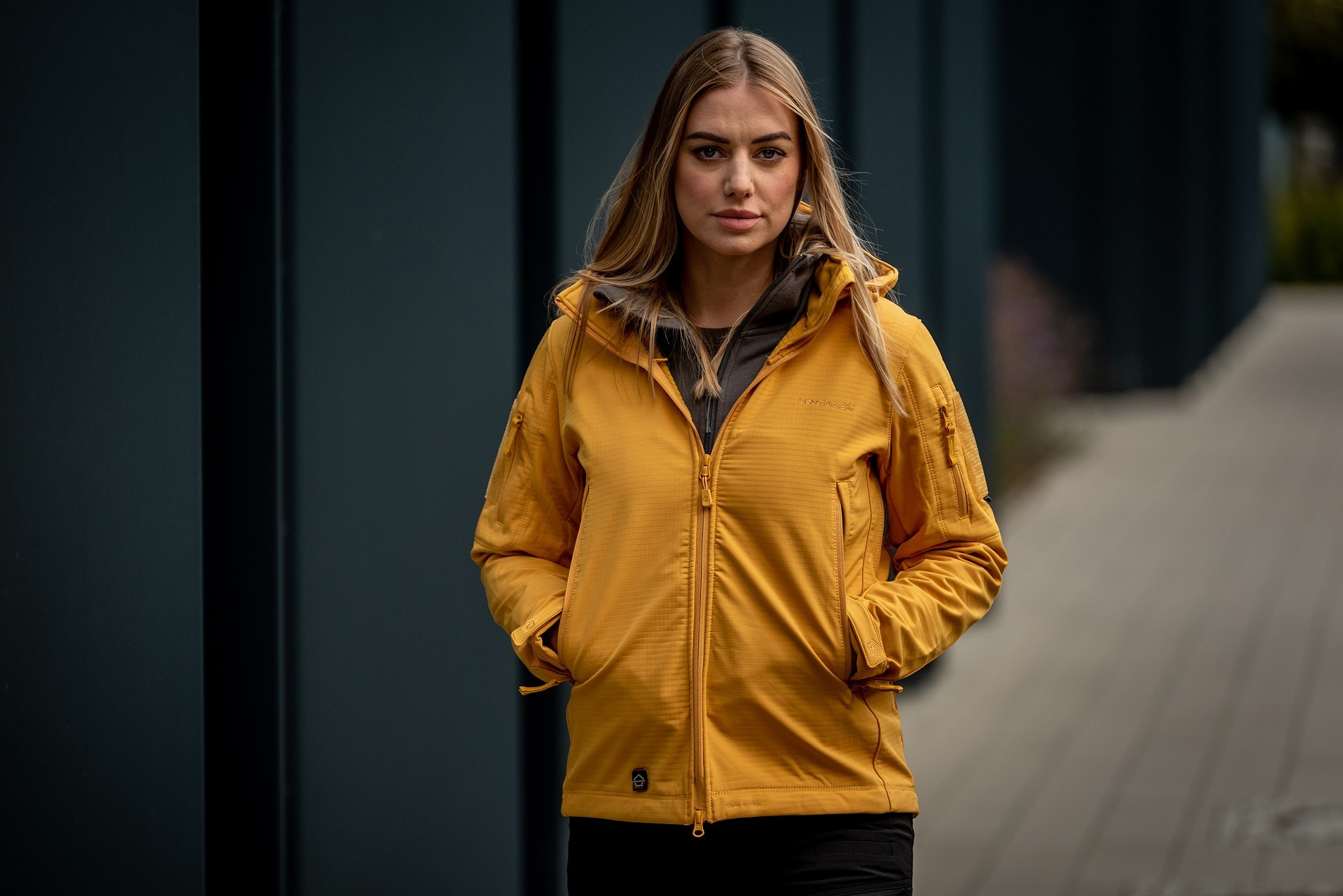 Veste pour femmes Artaxes Pentagon - Tuscan Yellow