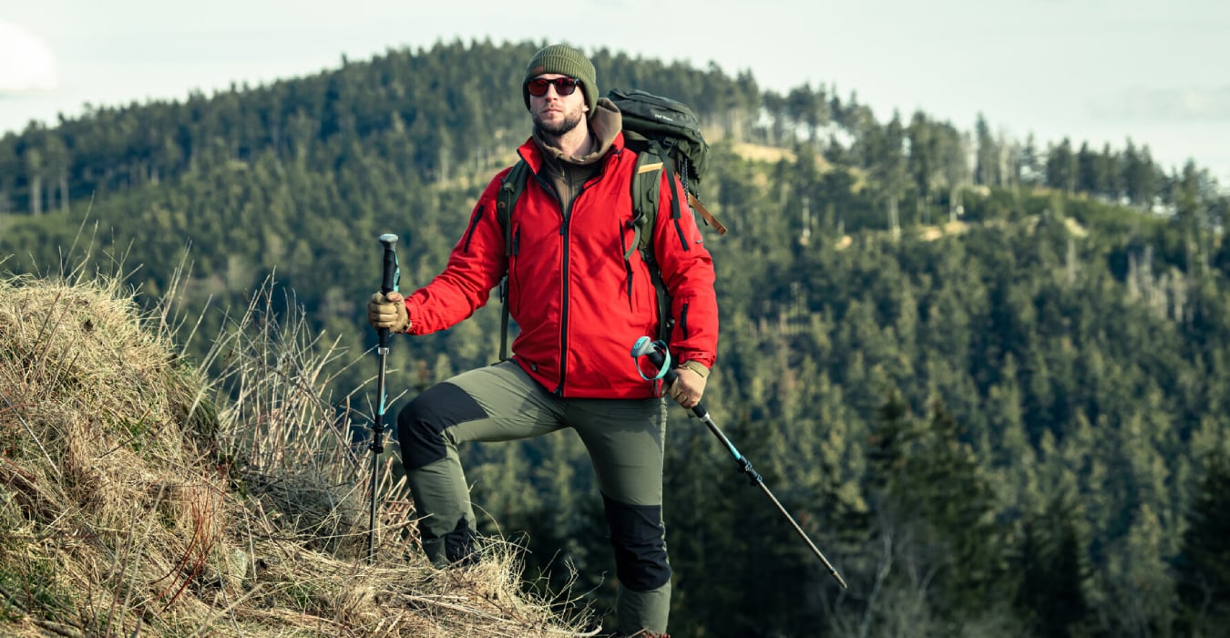 Comment choisir des bâtons de trekking pour la montagne ? - un guide pratique