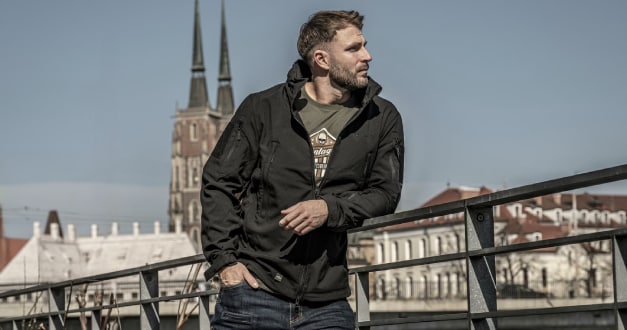 Meilleure veste softshell – classement des modèles pratiques pour la météo changeante