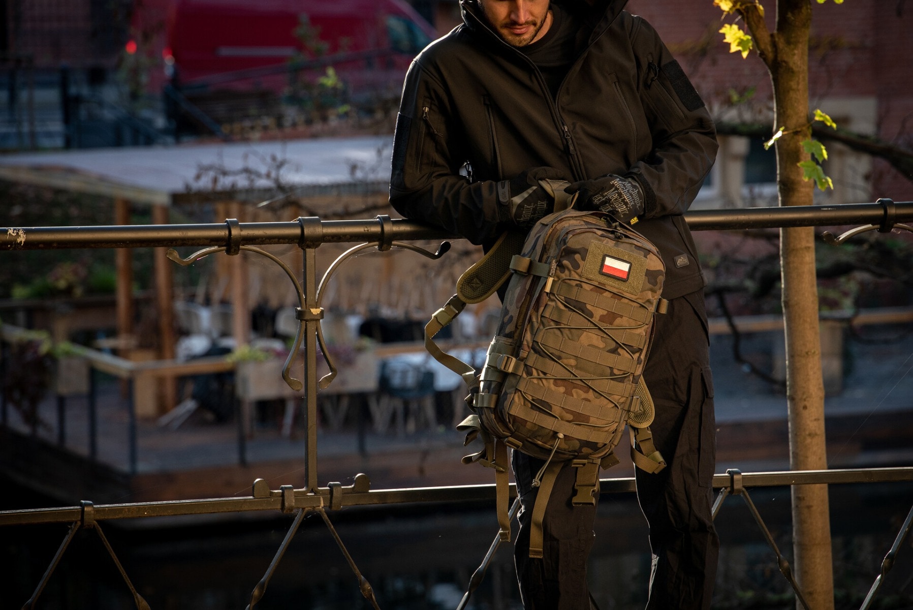 Sur la photo, un sac à dos de ville