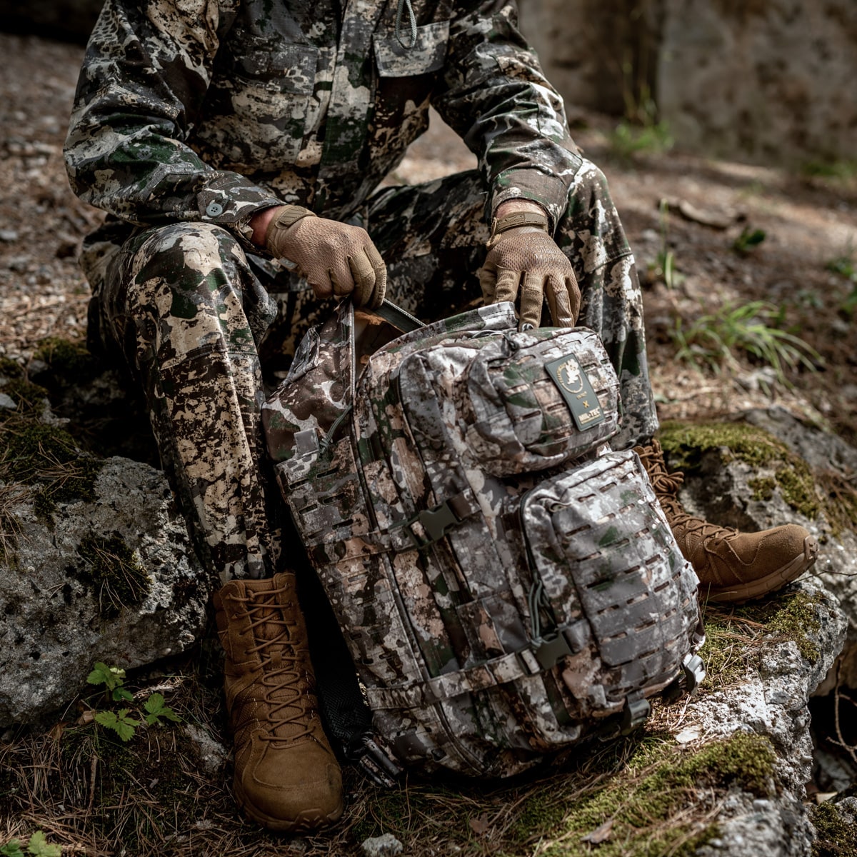 Mil-Tec Assault Pack Laser Cut Large hátizsák 36 l - Phantomleaf WASP I Z1B