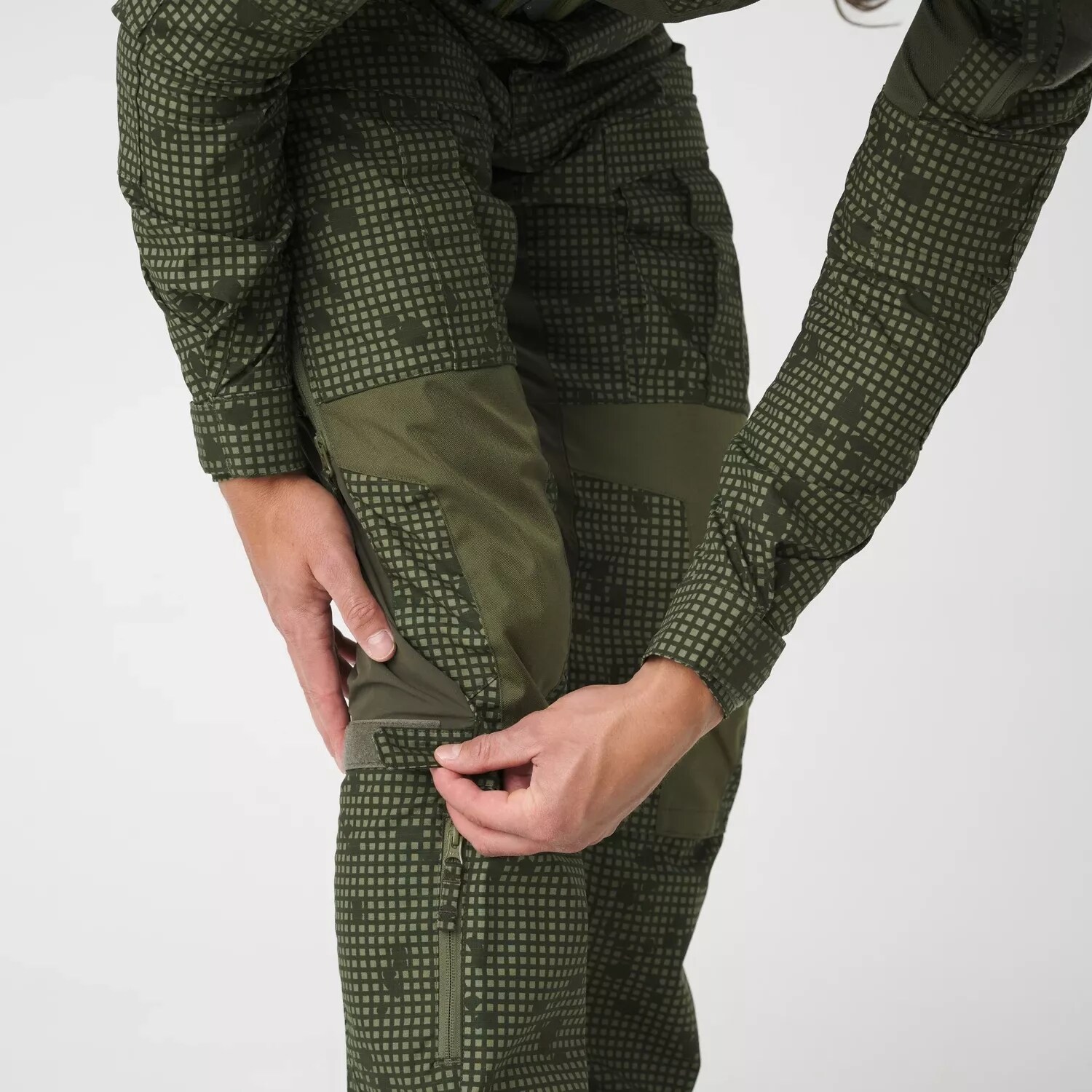 Helikon MCDU Polycotton Stretch Rip-Stop nadrág - Desert Night Camo / Olive Green