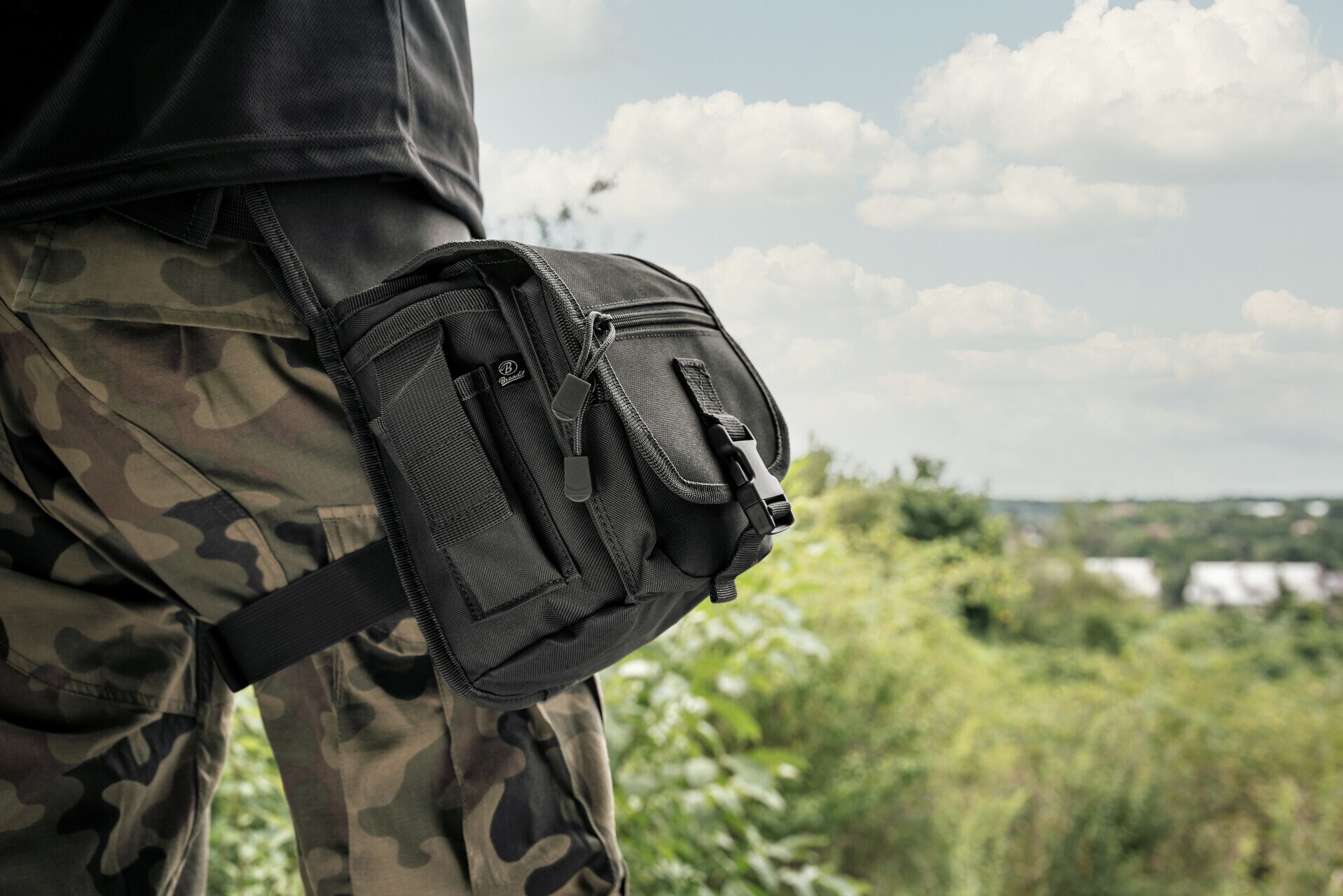 Brandit Side Kick táska - Black