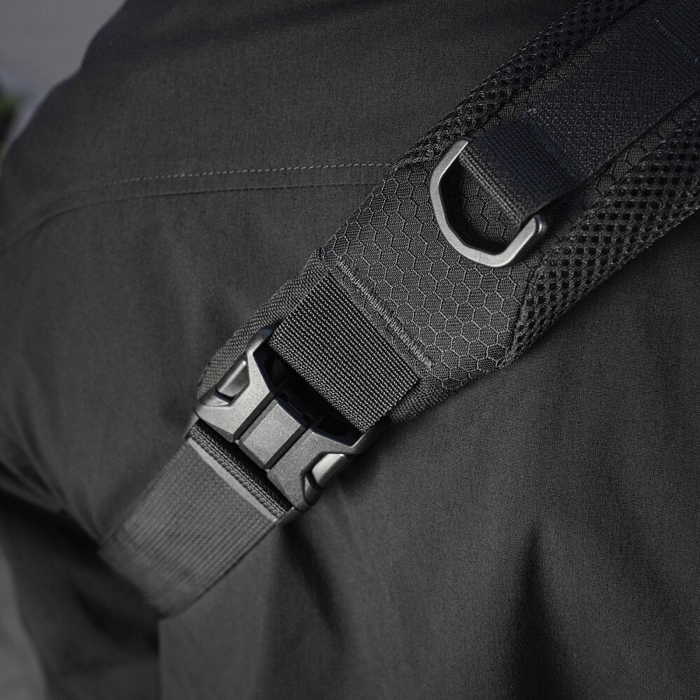 M-Tac Buckler Bag Elite Hex válltáska 7 l - Black