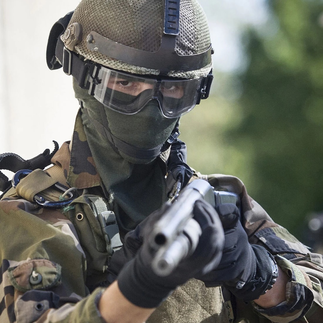 Bolle X800 taktikai védőszemüveg